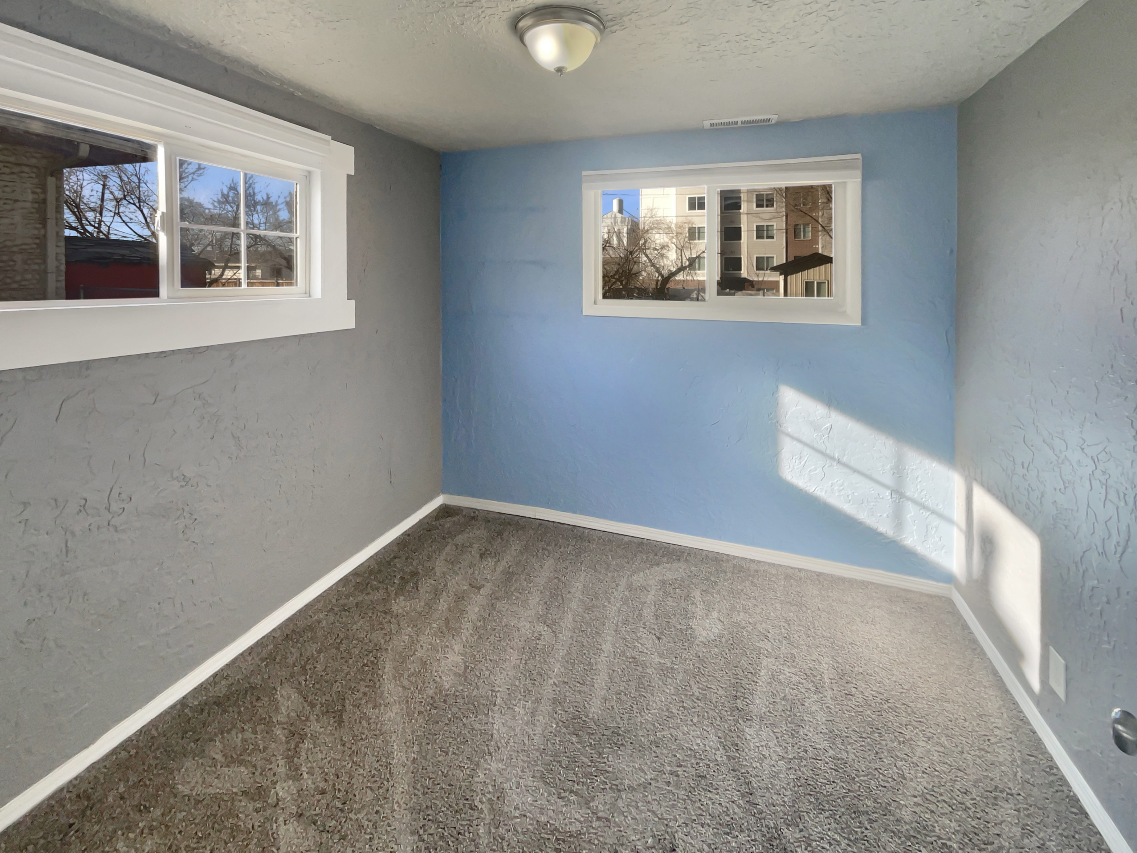 Photo 4 of 19 of 2865 Pingree Ave, Ogden, UT