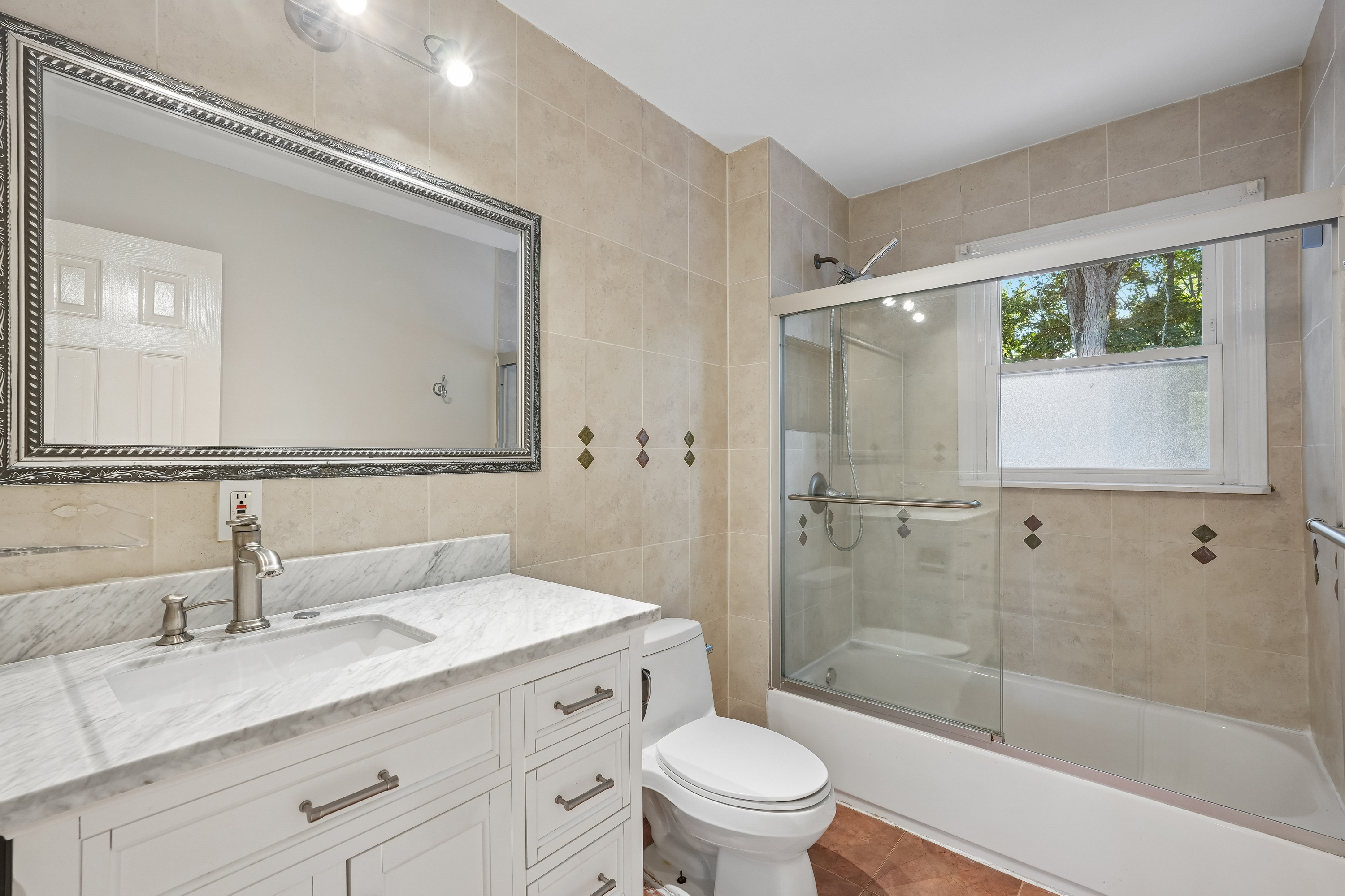 Photo 18 of 36 of 274 Oradell Ave, Paramus, NJ