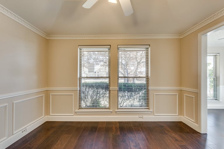 Photo 16 of 36 - 2218 Carmel Dr, Carrollton, TX 75006