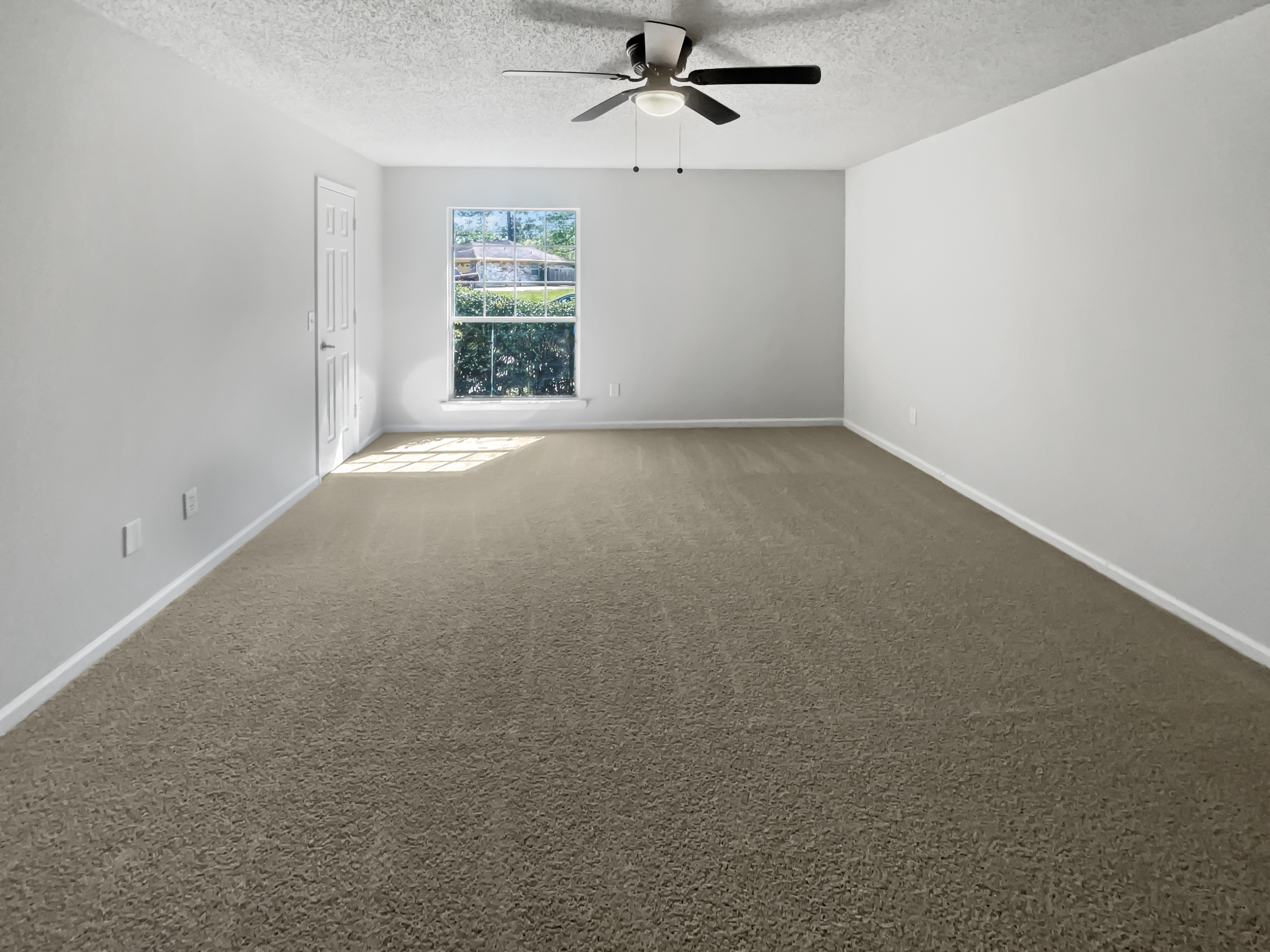 Photo 11 of 22 of 5933 Copper Lake Dr, Jacksonville, FL
