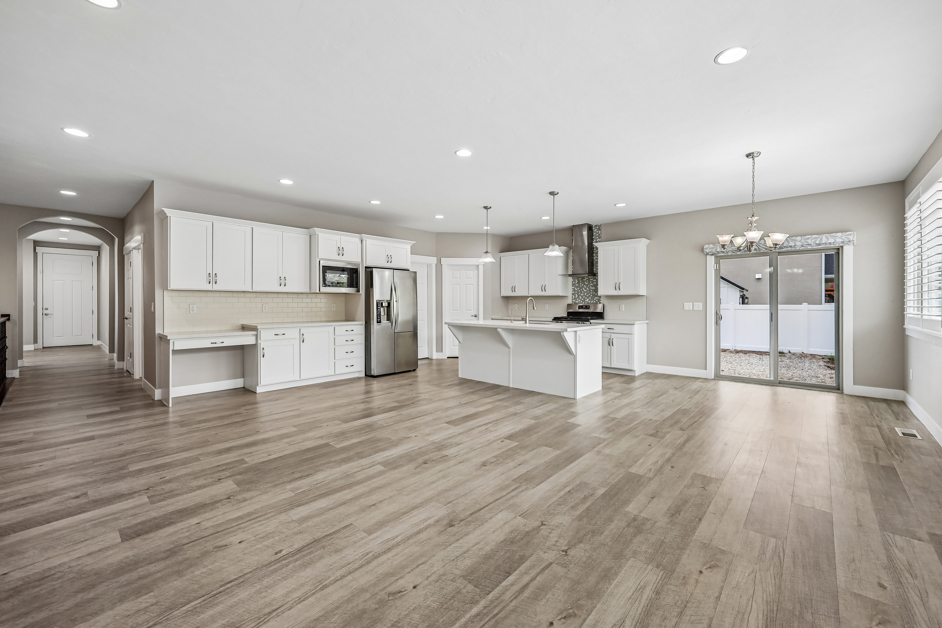 Photo 13 of 41 of 11512 S 4135 W, South Jordan, UT