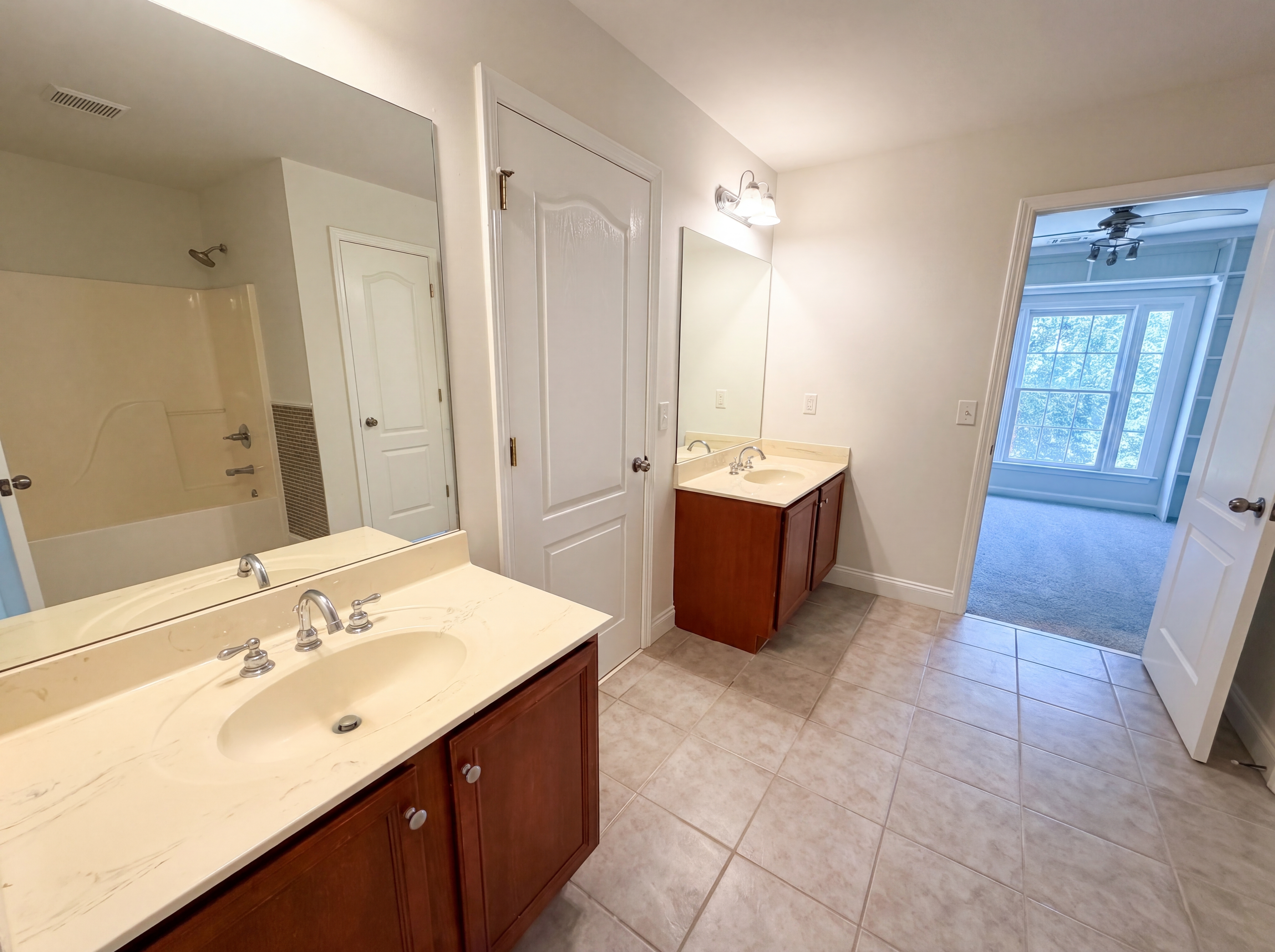 Photo 15 of 25 of 861 Windsor Creek Dr, Grayson, GA