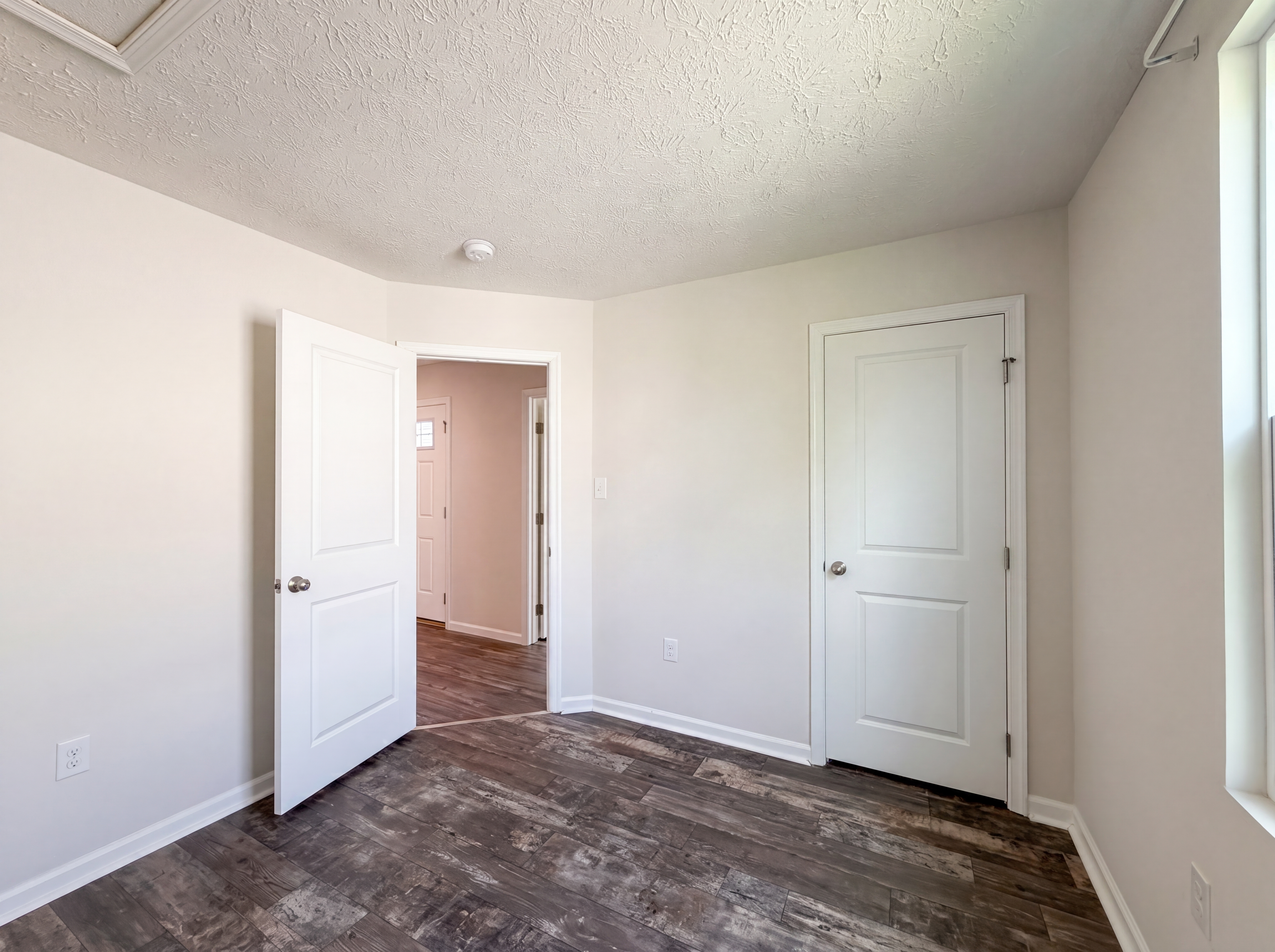 Photo 13 of 21 of 5790 Bentwood Dr, Middletown, OH