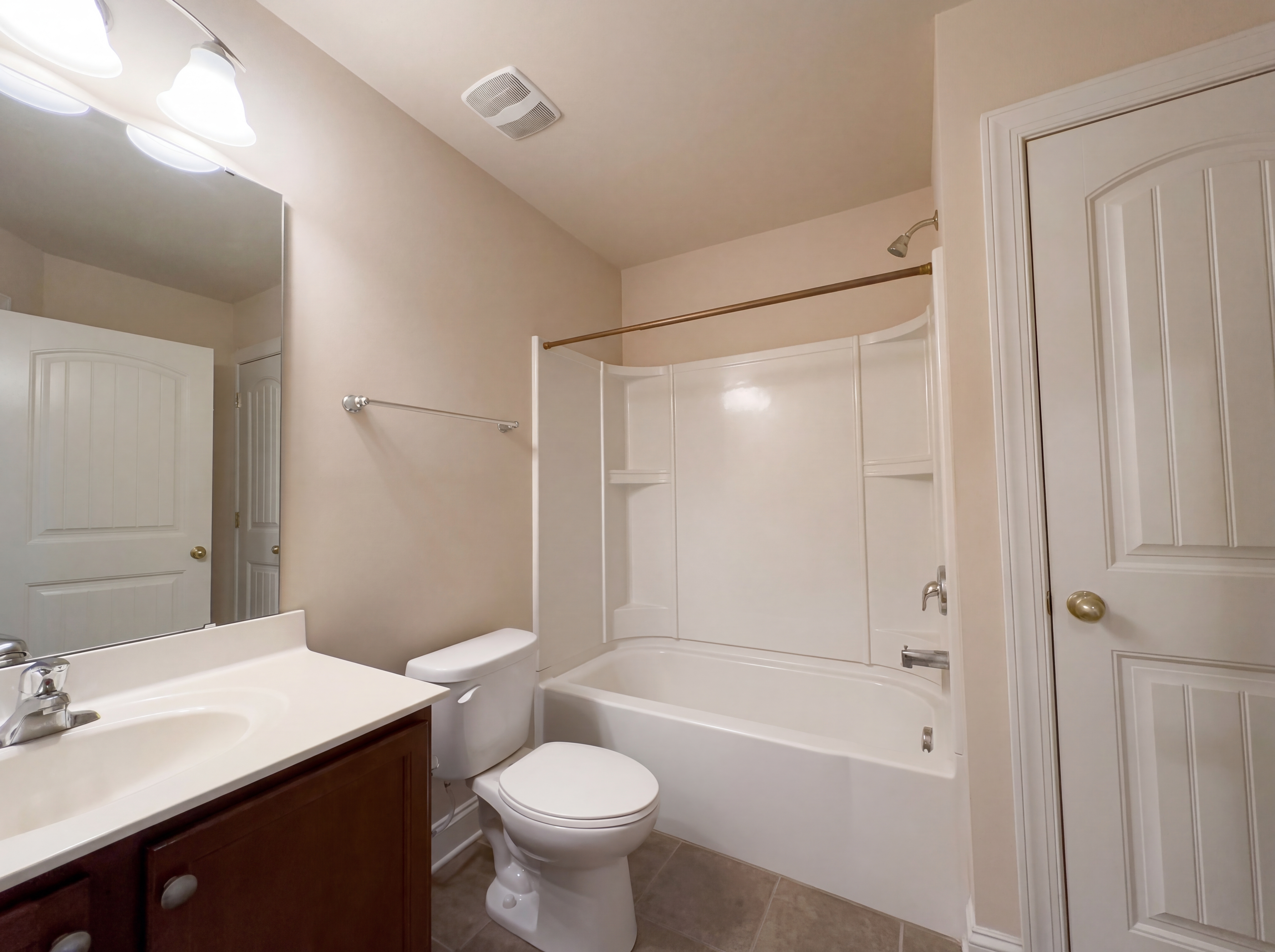 Photo 7 of 21 of 112 Coral Ln, Mooresville, NC