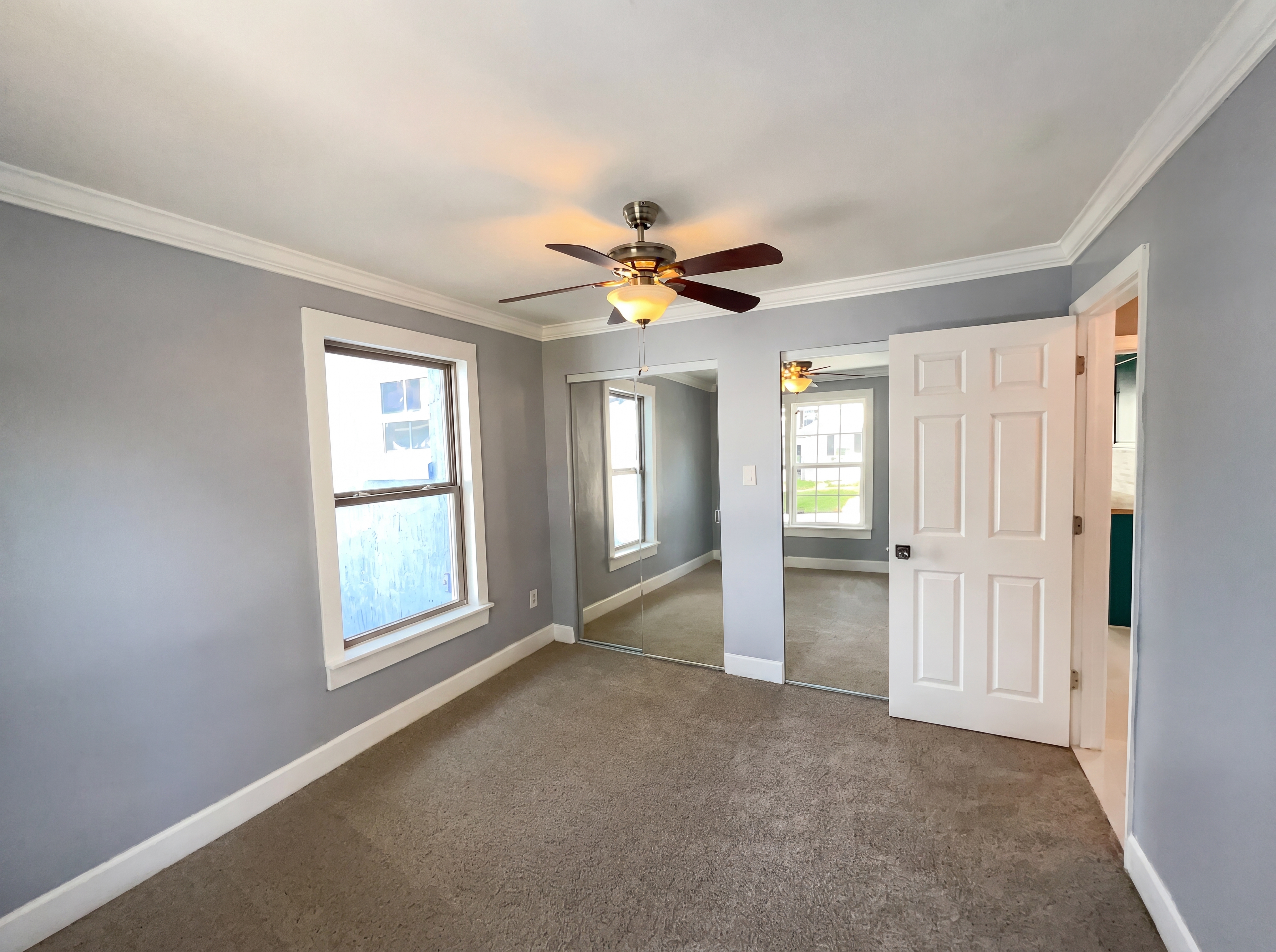 Photo 4 of 42 of 302 E Drury Ave, Kissimmee, FL