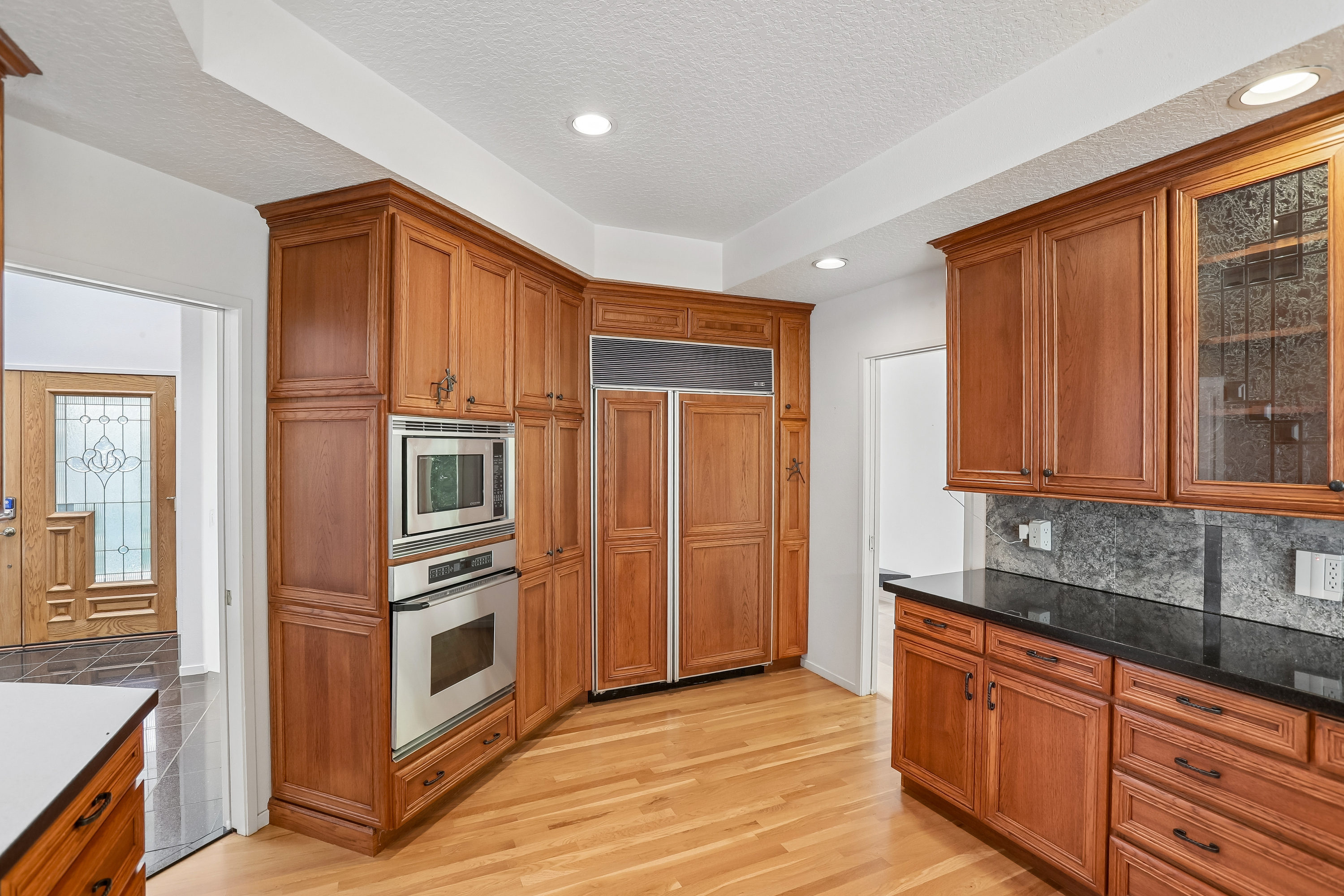 Photo 10 of 35 of 10838 S Southridge Dr, Portland, OR