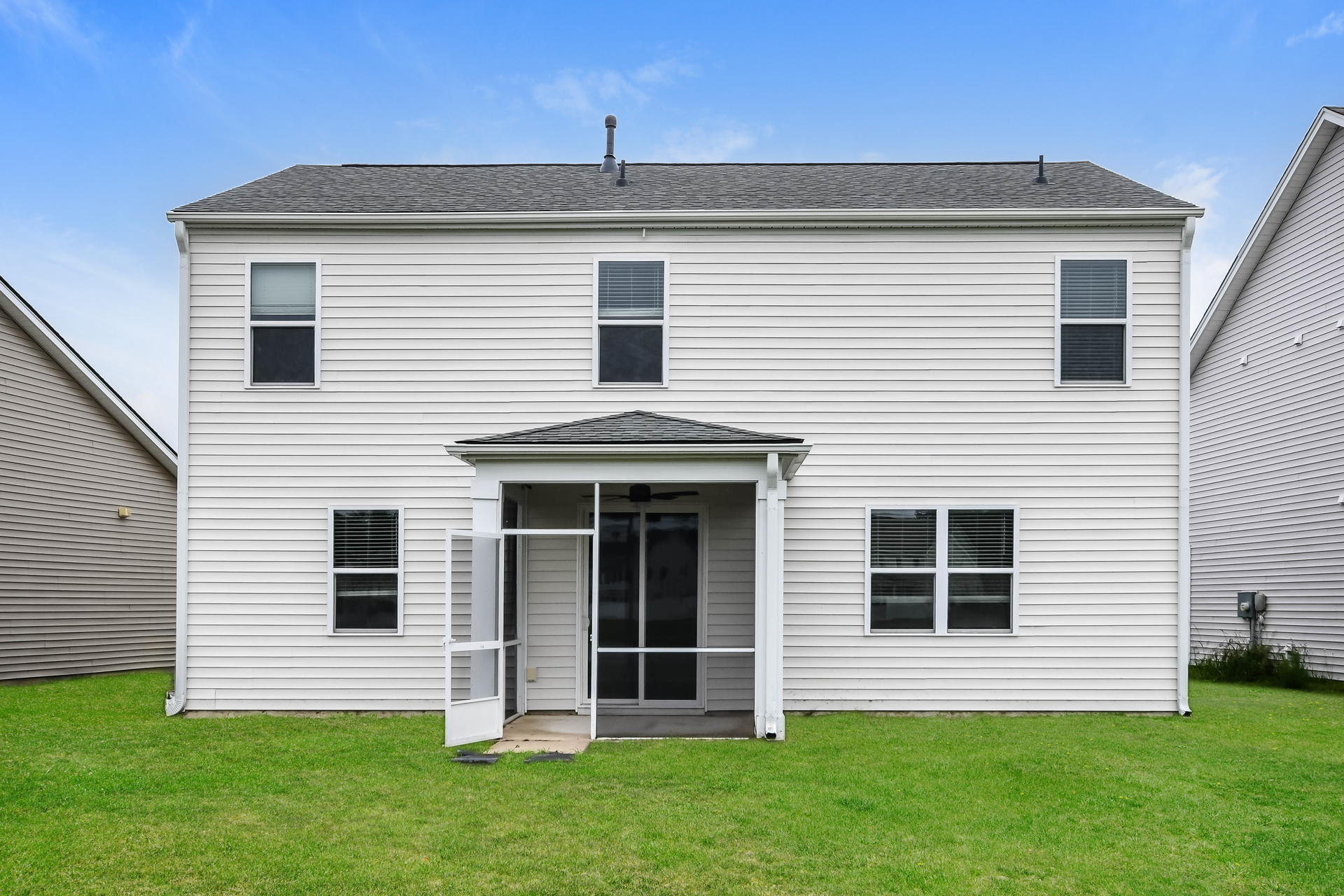 Photo 5 of 18 of 402 Bering Ln, Summerville, SC