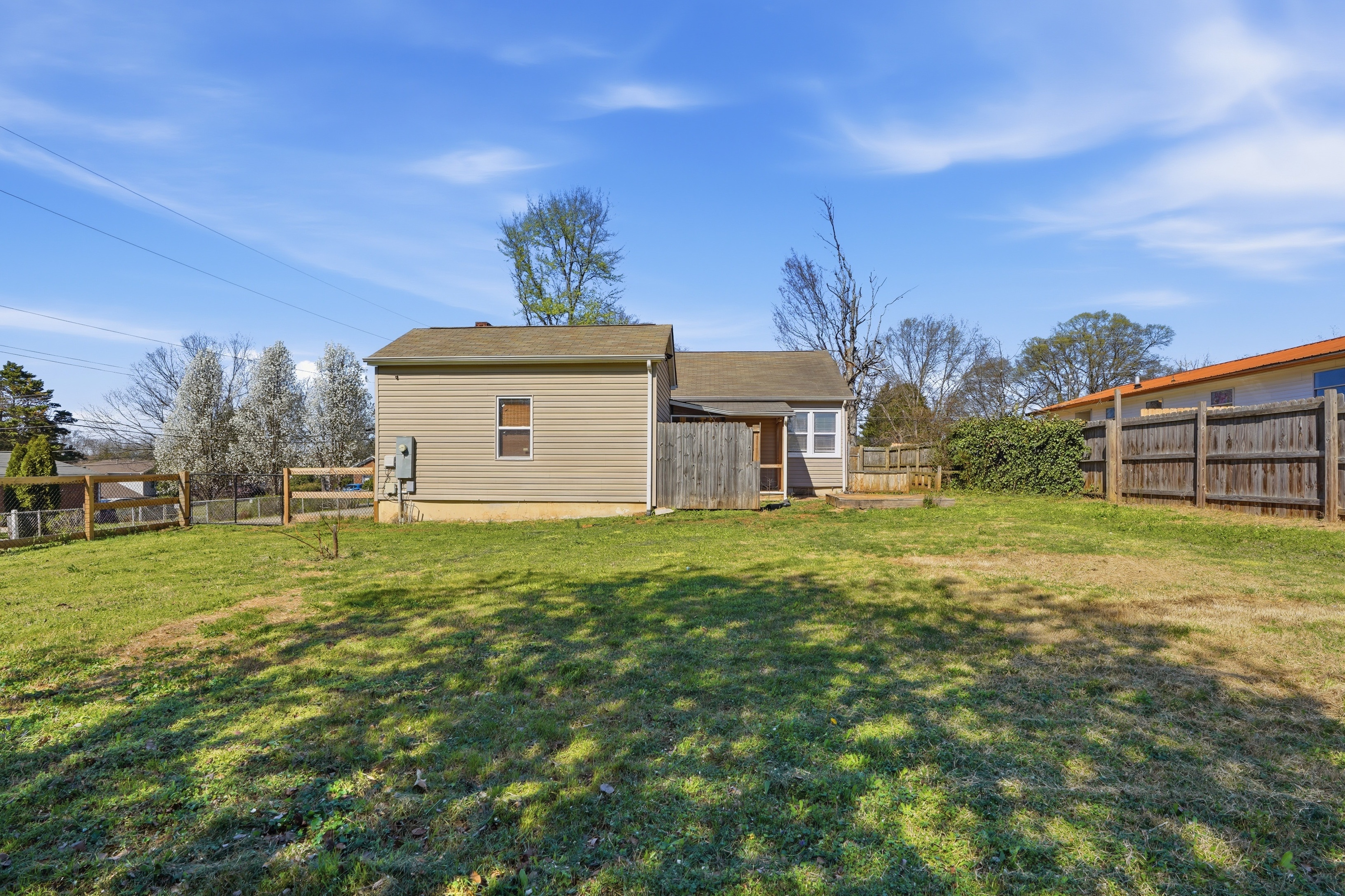Photo 5 of 23 of 210 Gale Dr NE, Cleveland, TN