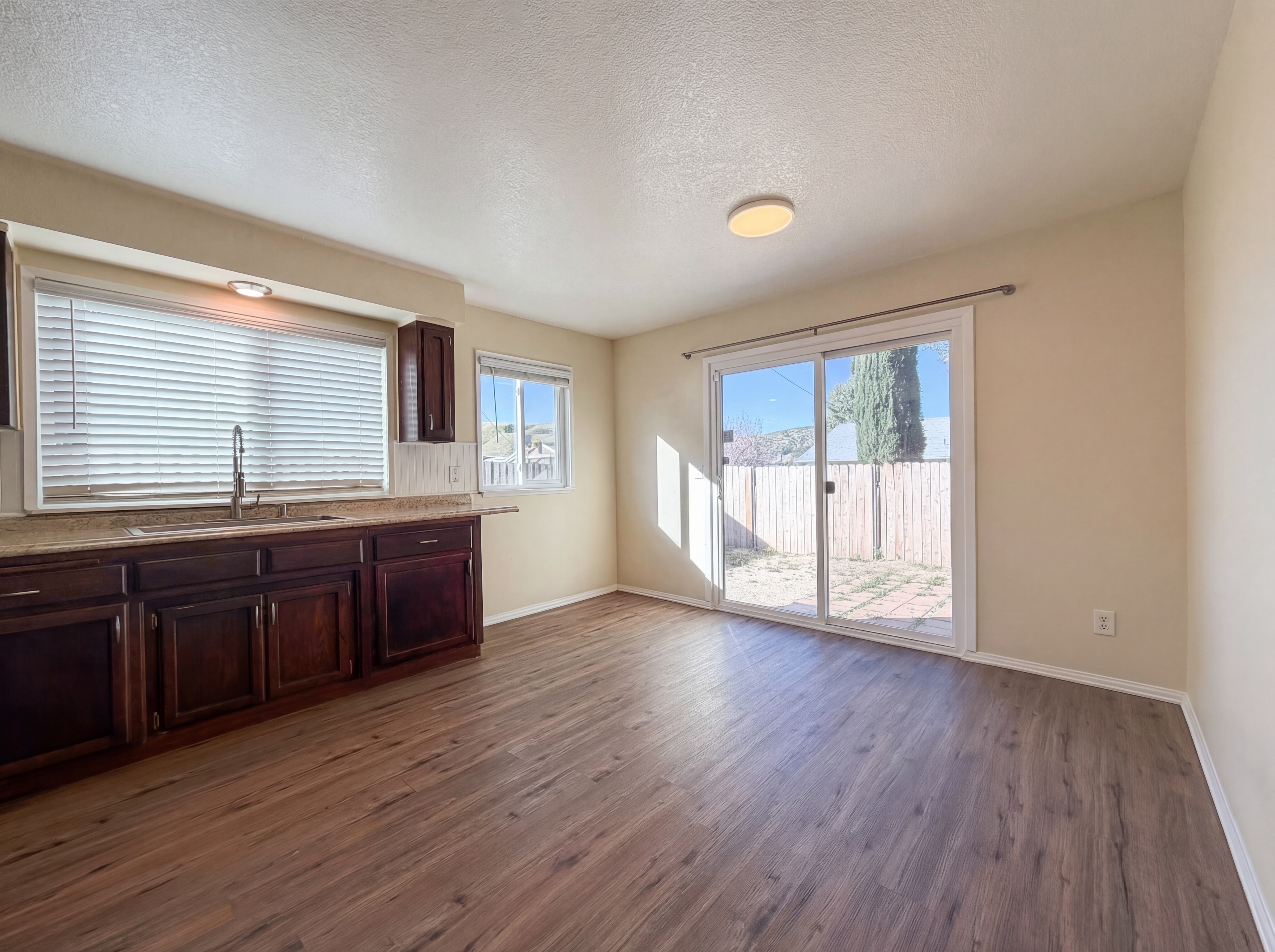 Photo 10 of 21 of 14719 Sandy Ridge Rd, Lake Hughes, CA