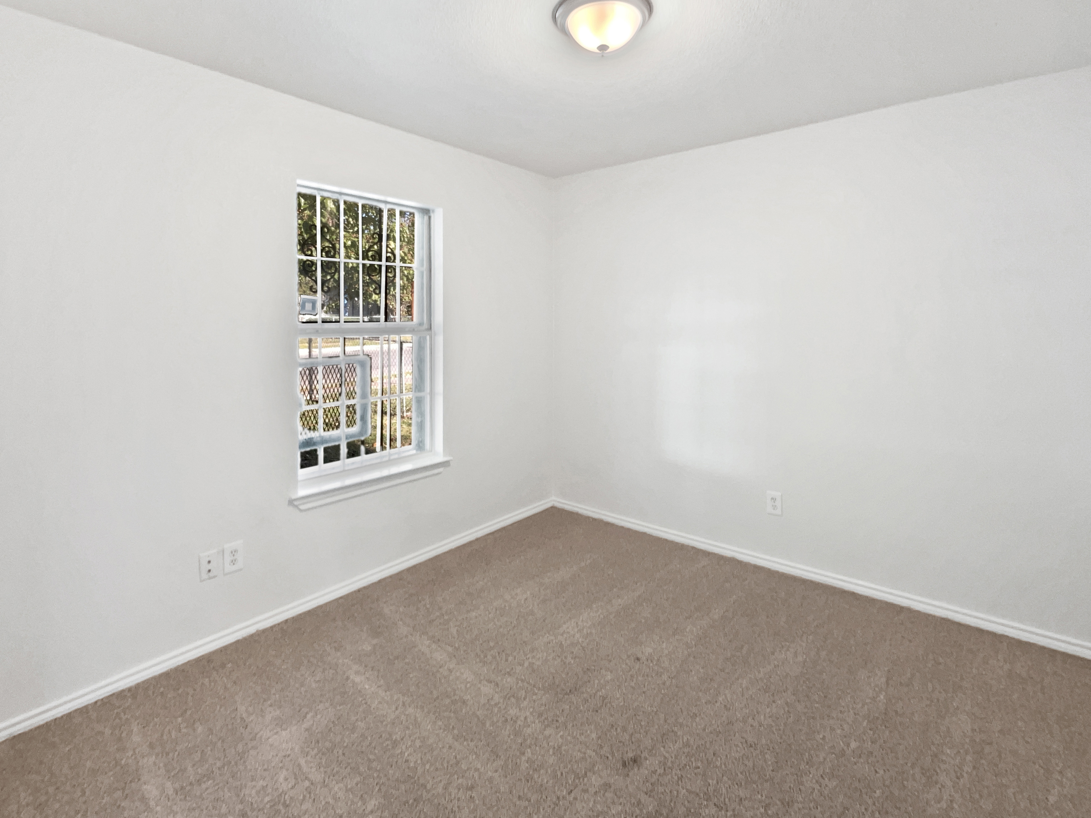 Photo 7 of 16 of 4346 Hamilton Ave, Dallas, TX