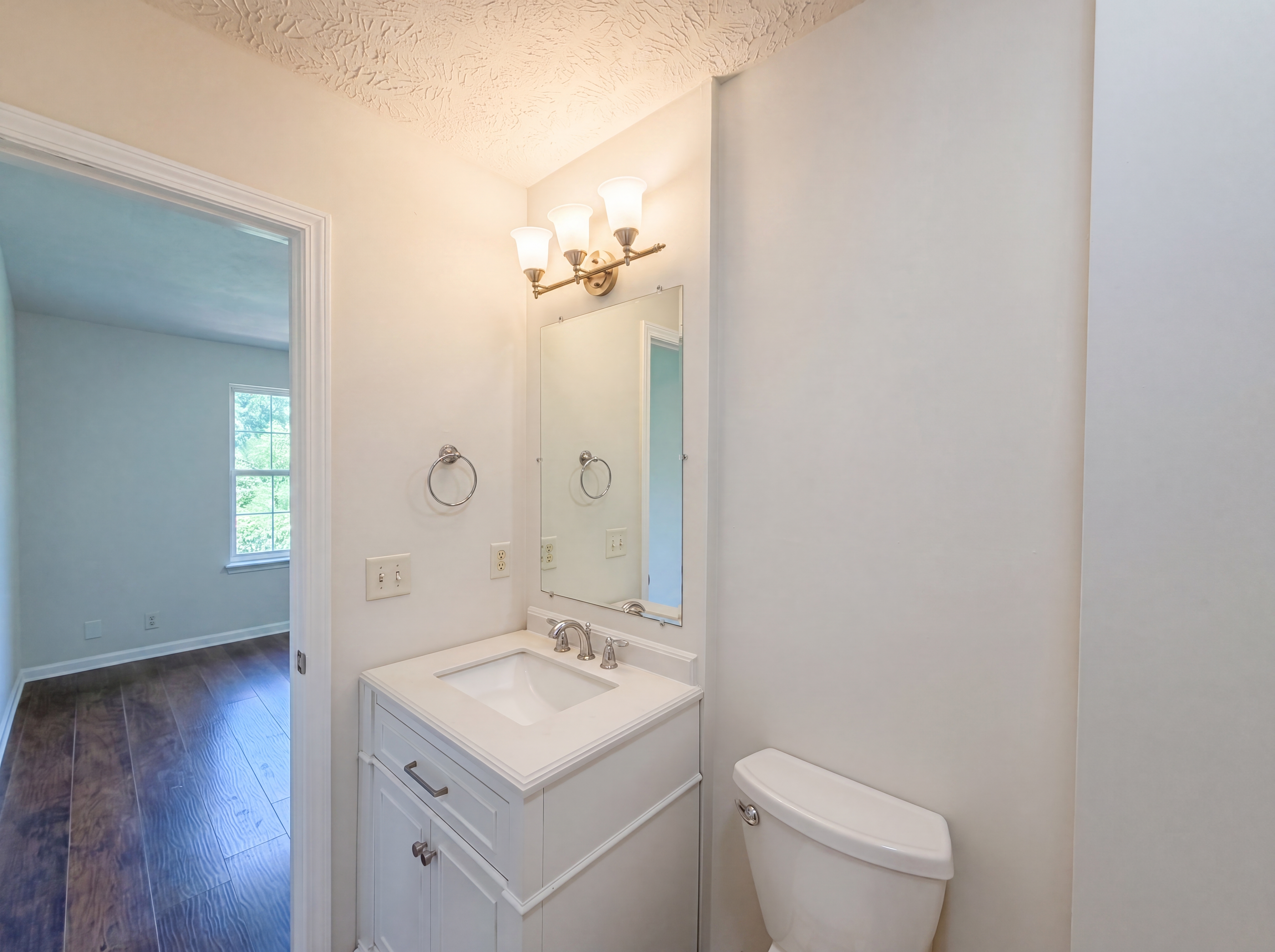 Photo 14 of 23 of 5170 Hickory Hollow Pkwy, Antioch, TN