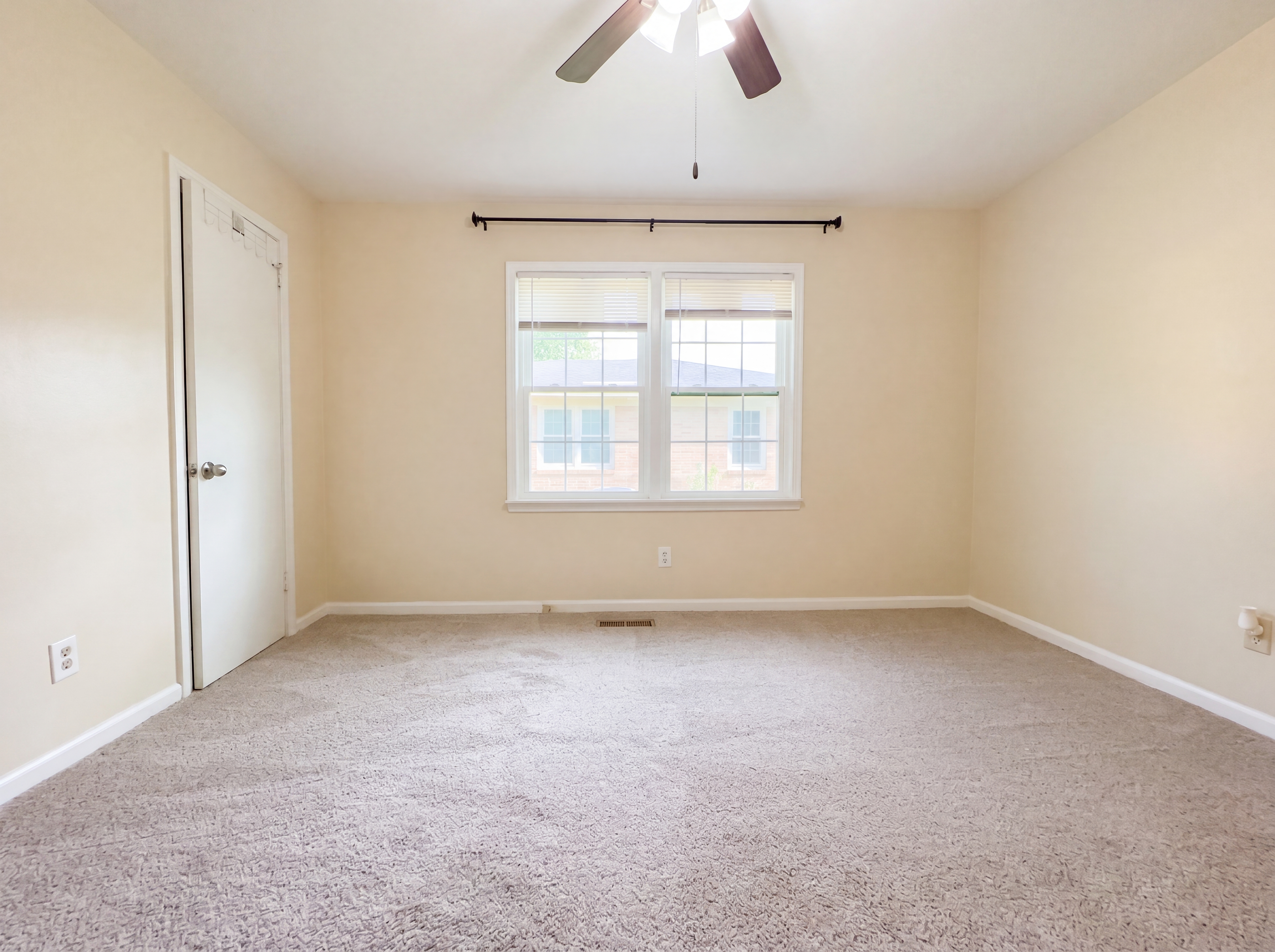 Photo 4 of 22 of 1808 Dailey Ter NW, Huntsville, AL