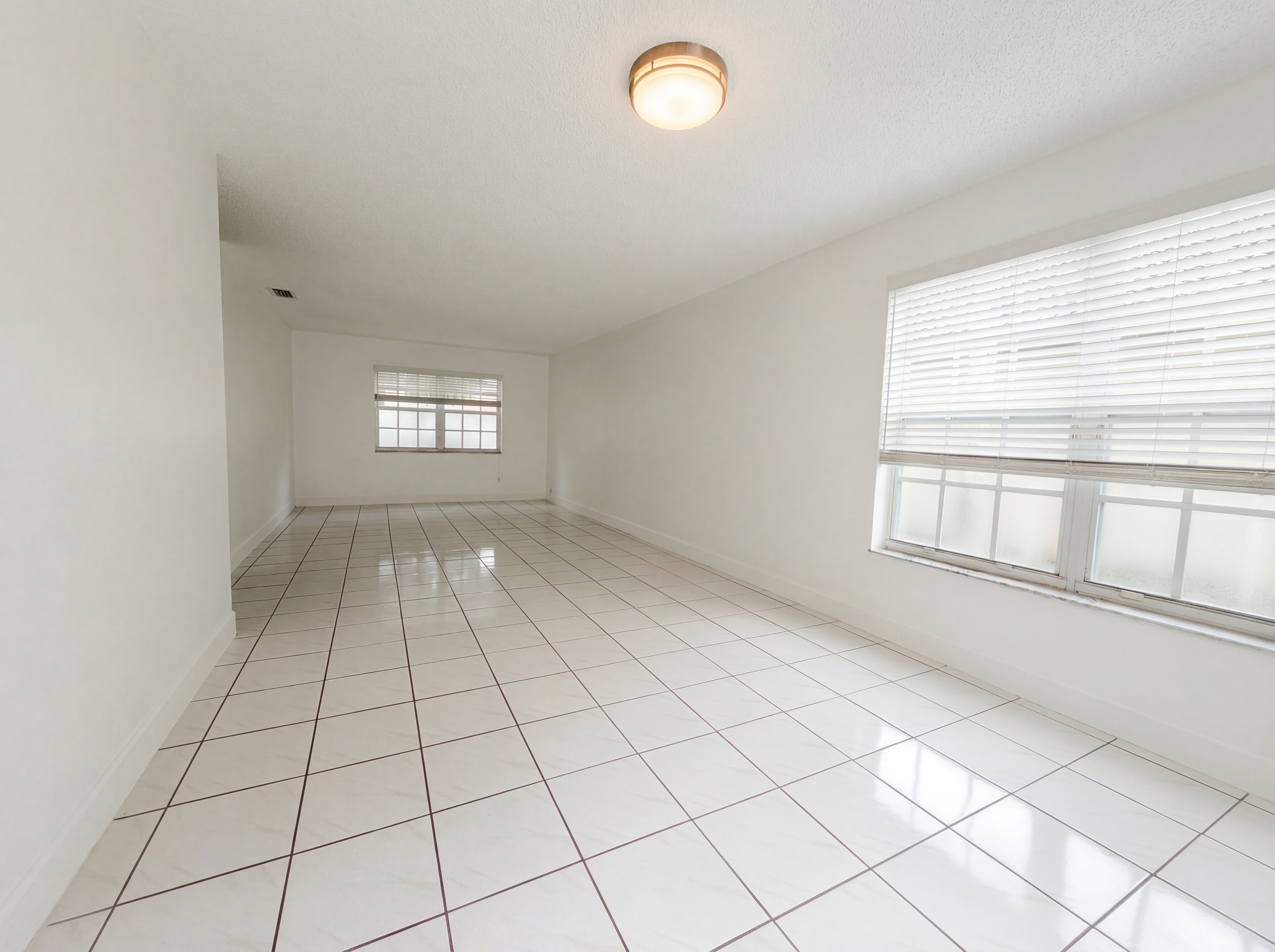 Photo 11 of 22 of 73 Gables Blvd, Weston, FL