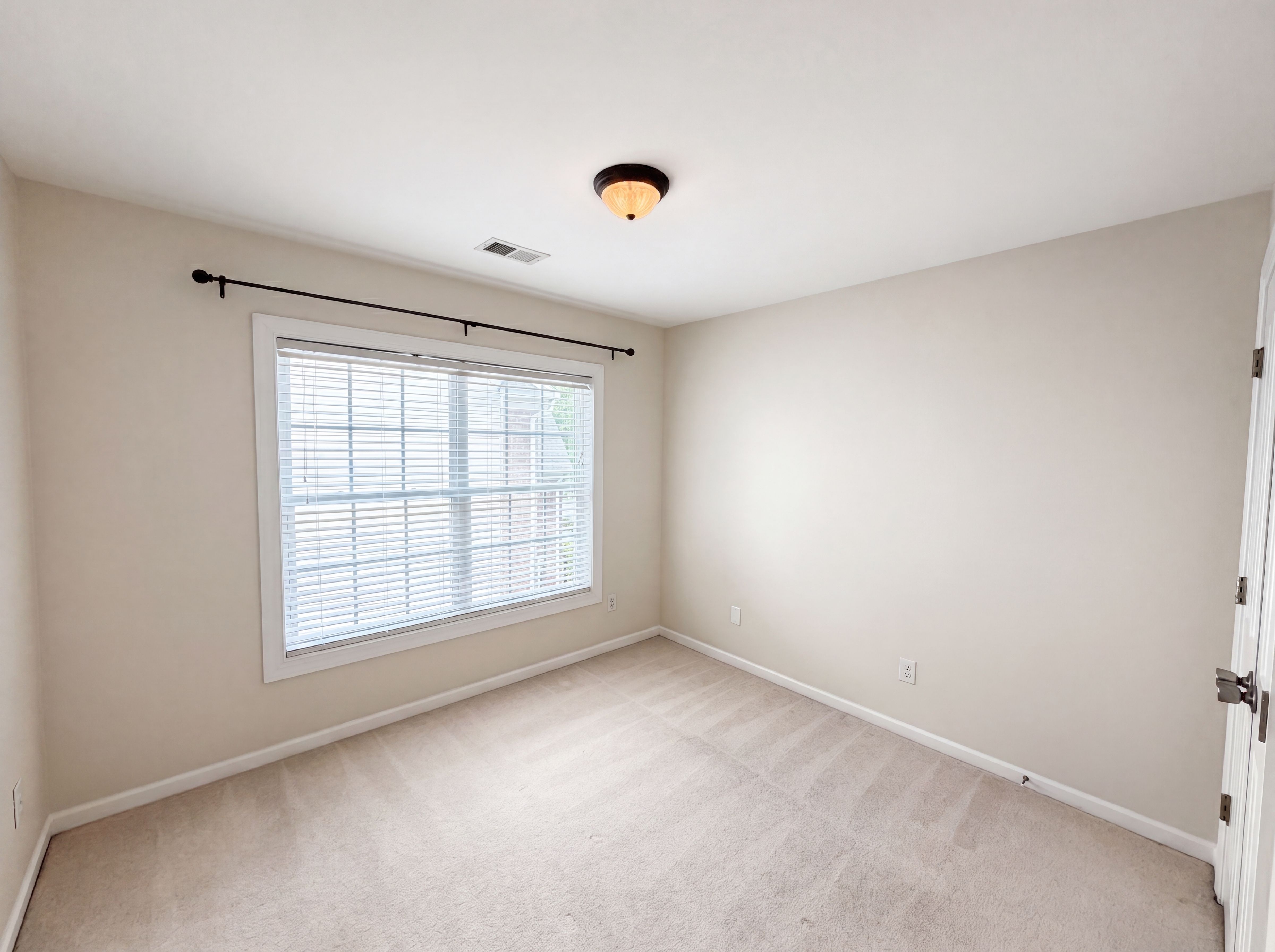Photo 9 of 22 of 12312 Chesley Dr, Charlotte, NC