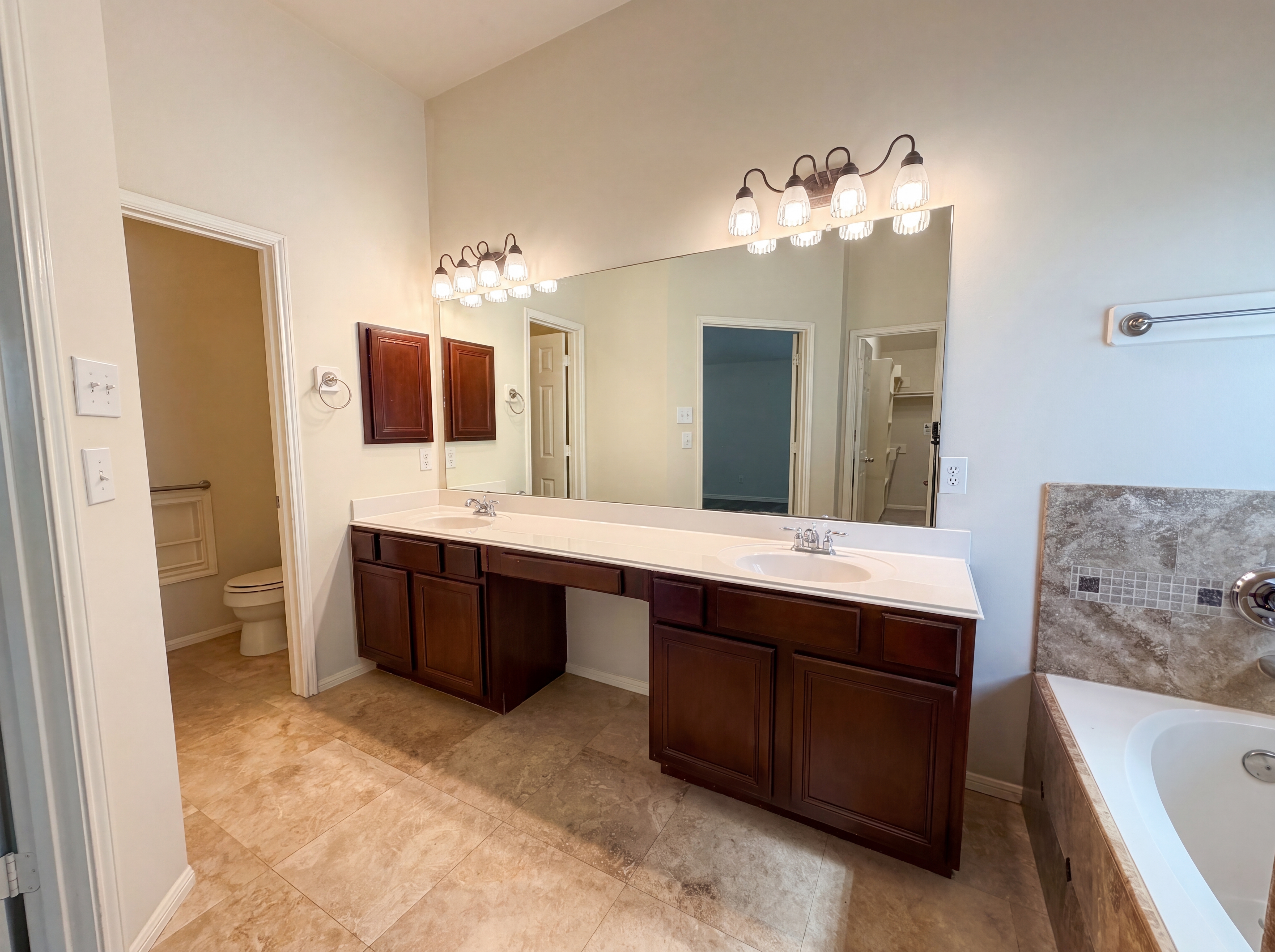 Photo 12 of 18 of 16915 Shoal Park Dr, Cypress, TX