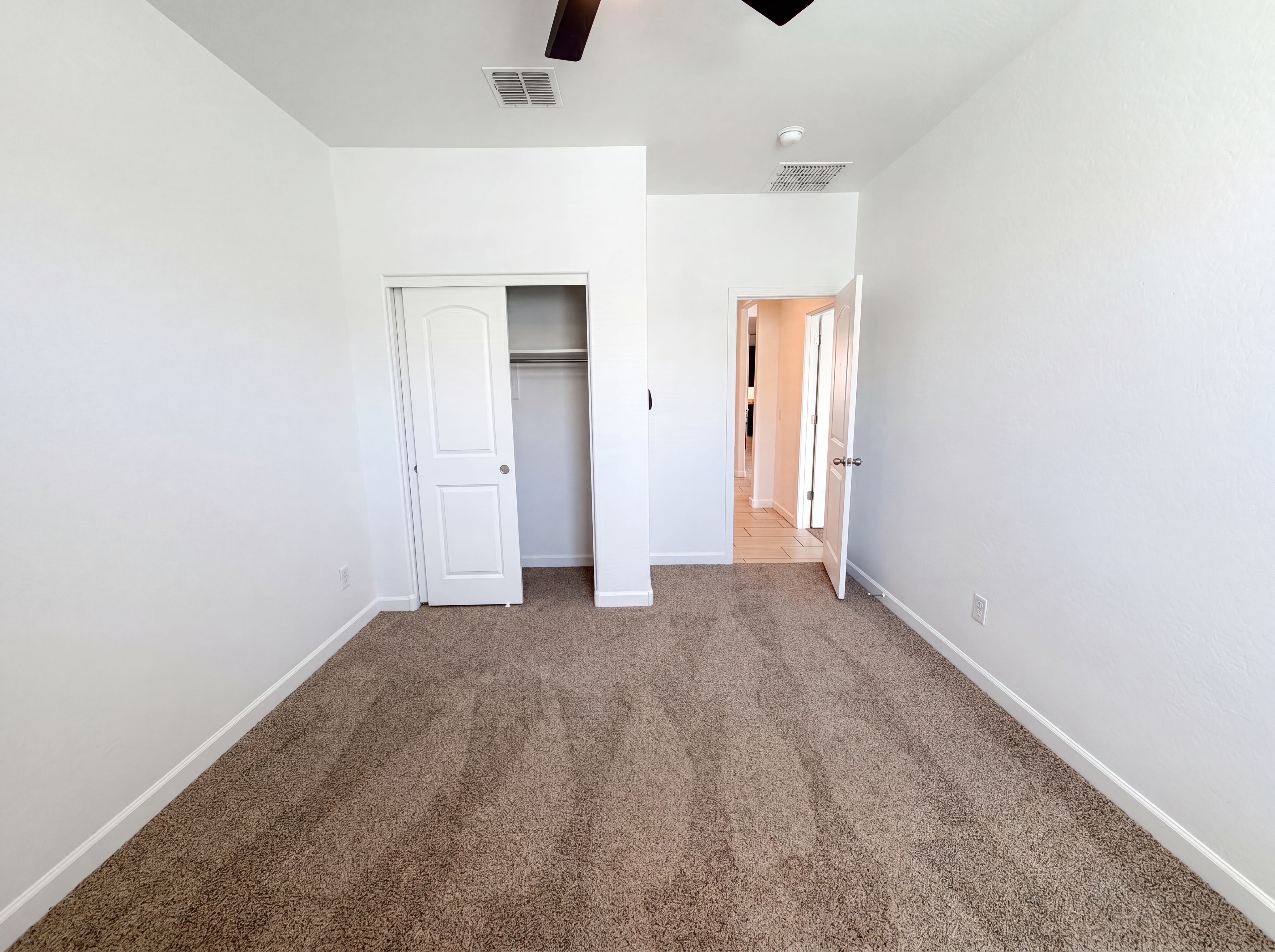 Photo 14 of 38 of 30568 W Clarendon Ave, Buckeye, AZ