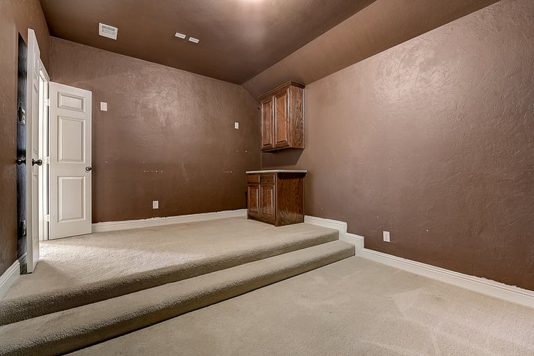 Photo 19 of 42 - 8305 Foothill Dr, Plano, TX 75024