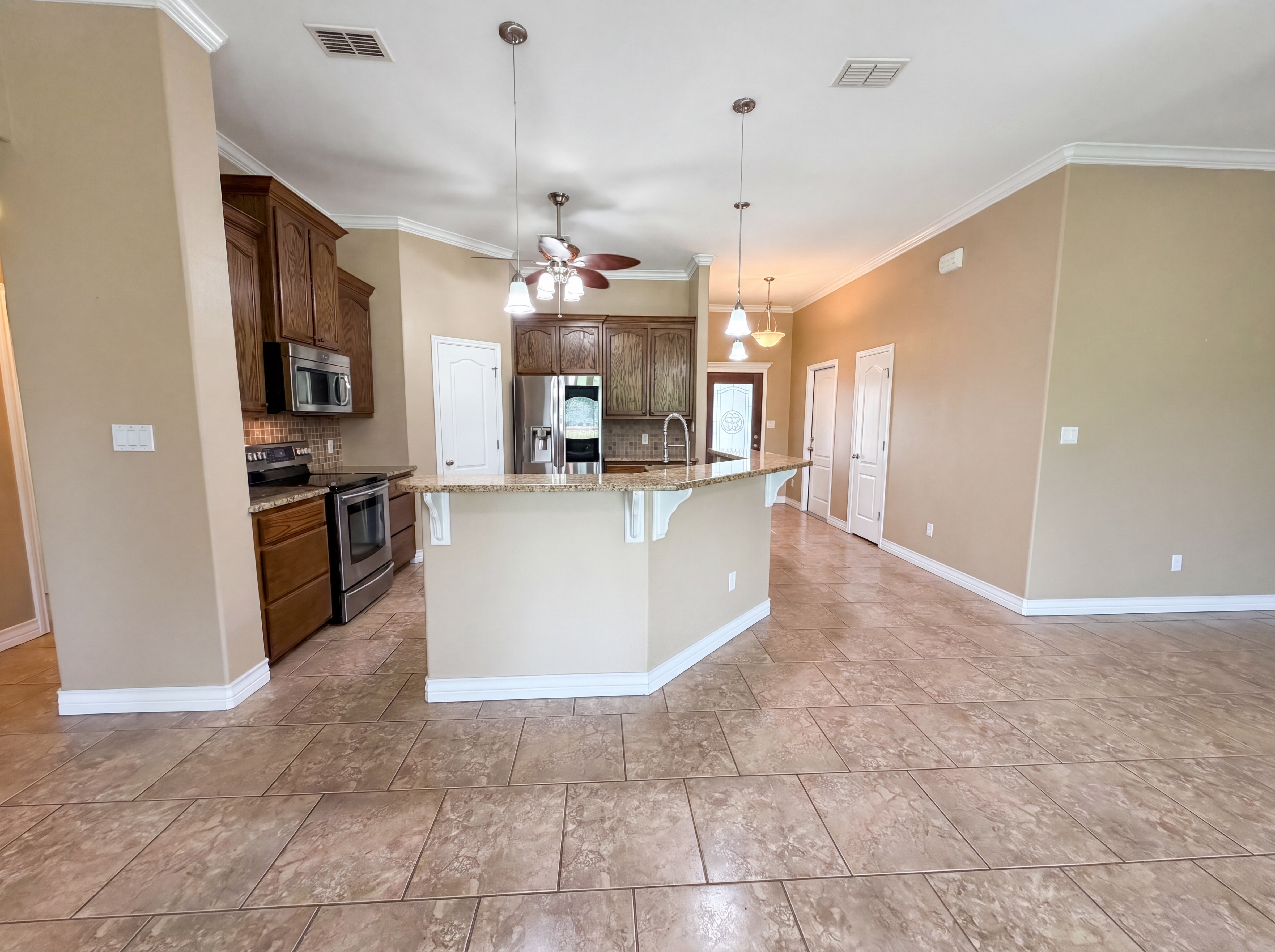 Photo 7 of 16 of 11318 Brendel Ln, Corpus Christi, TX