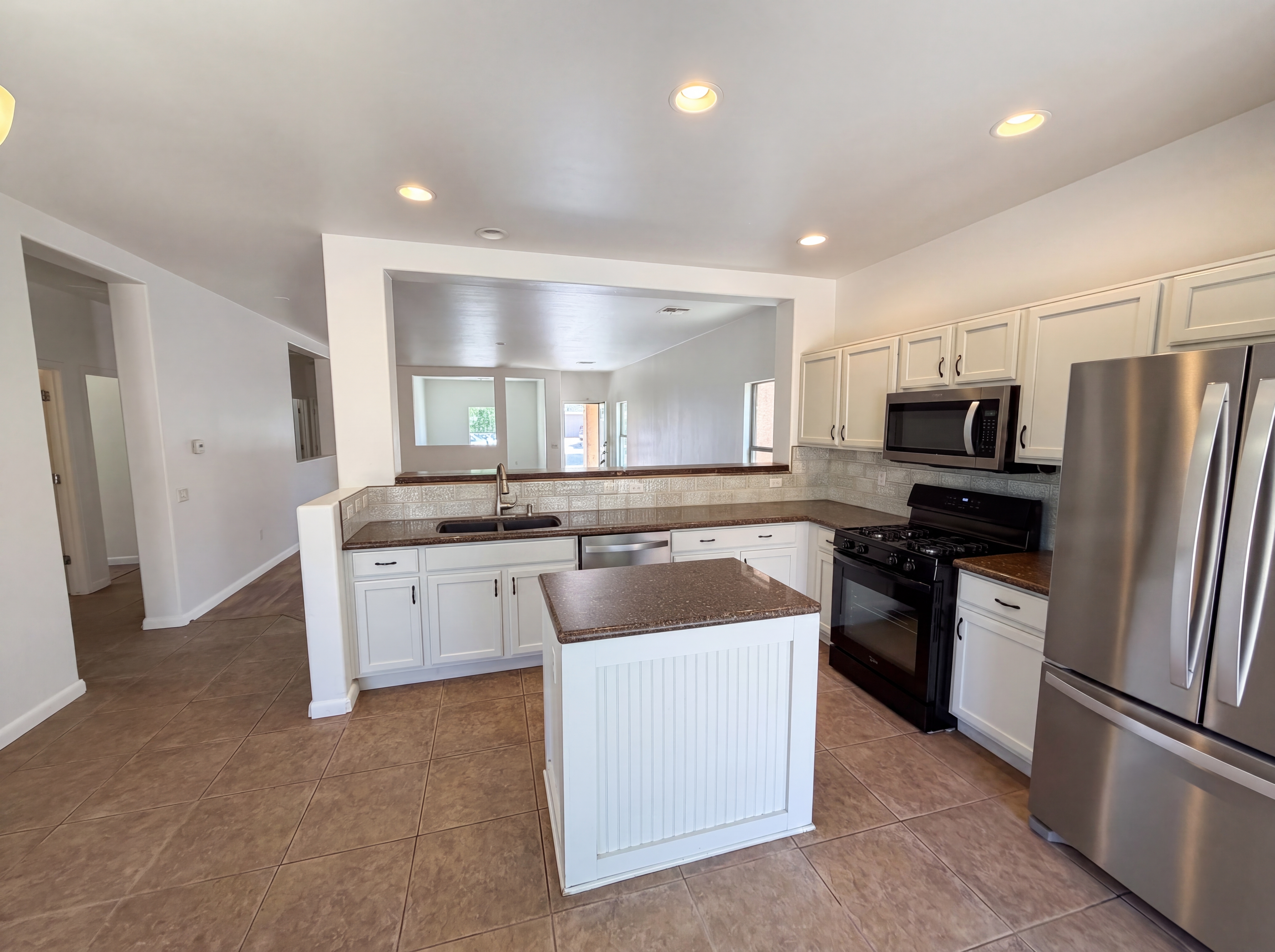 Photo 15 of 19 of 880 W Calle Valenciana, Sahuarita, AZ