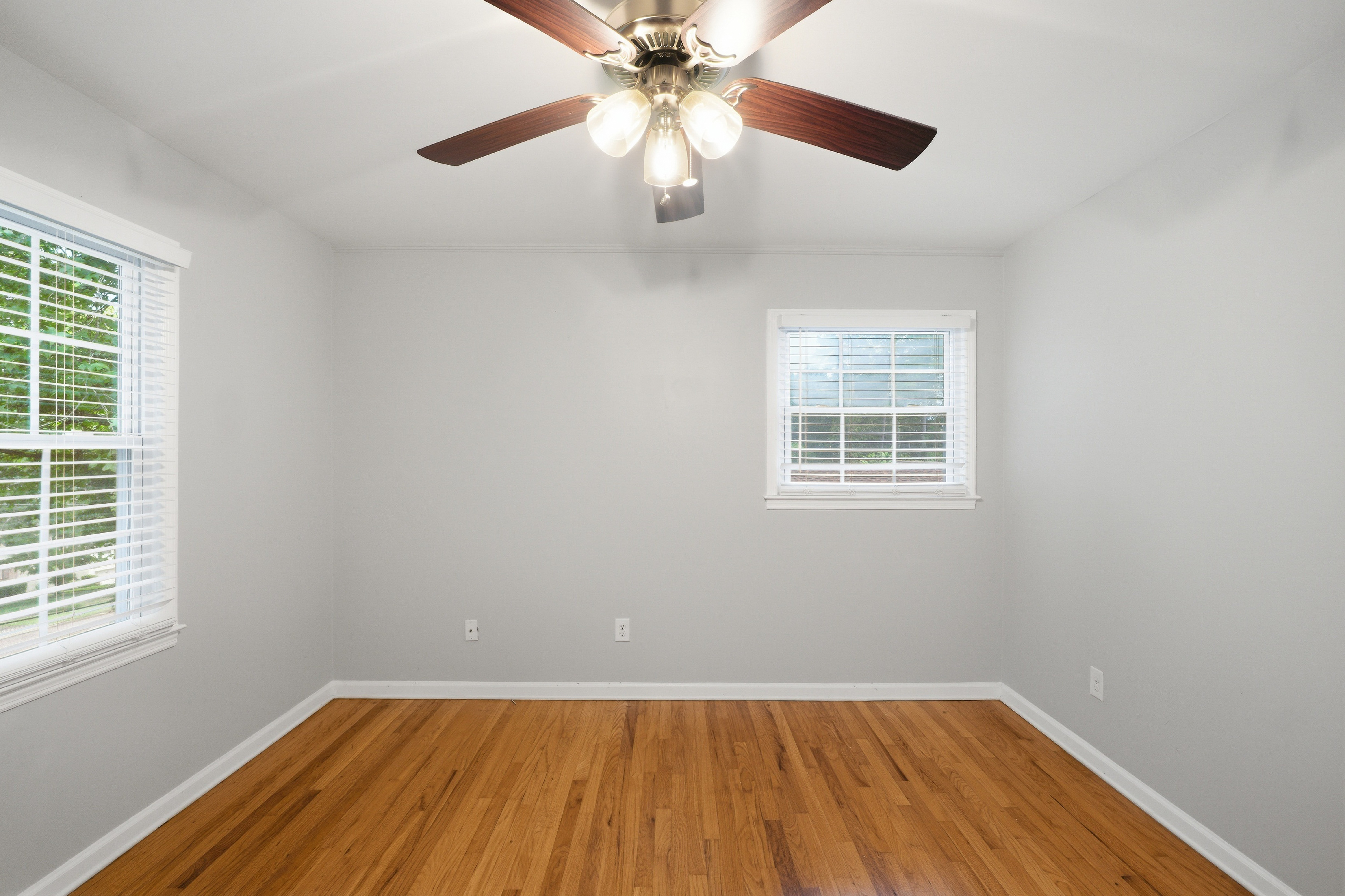 Photo 15 of 35 of 1604 Drayton Woods Dr, Tucker, GA