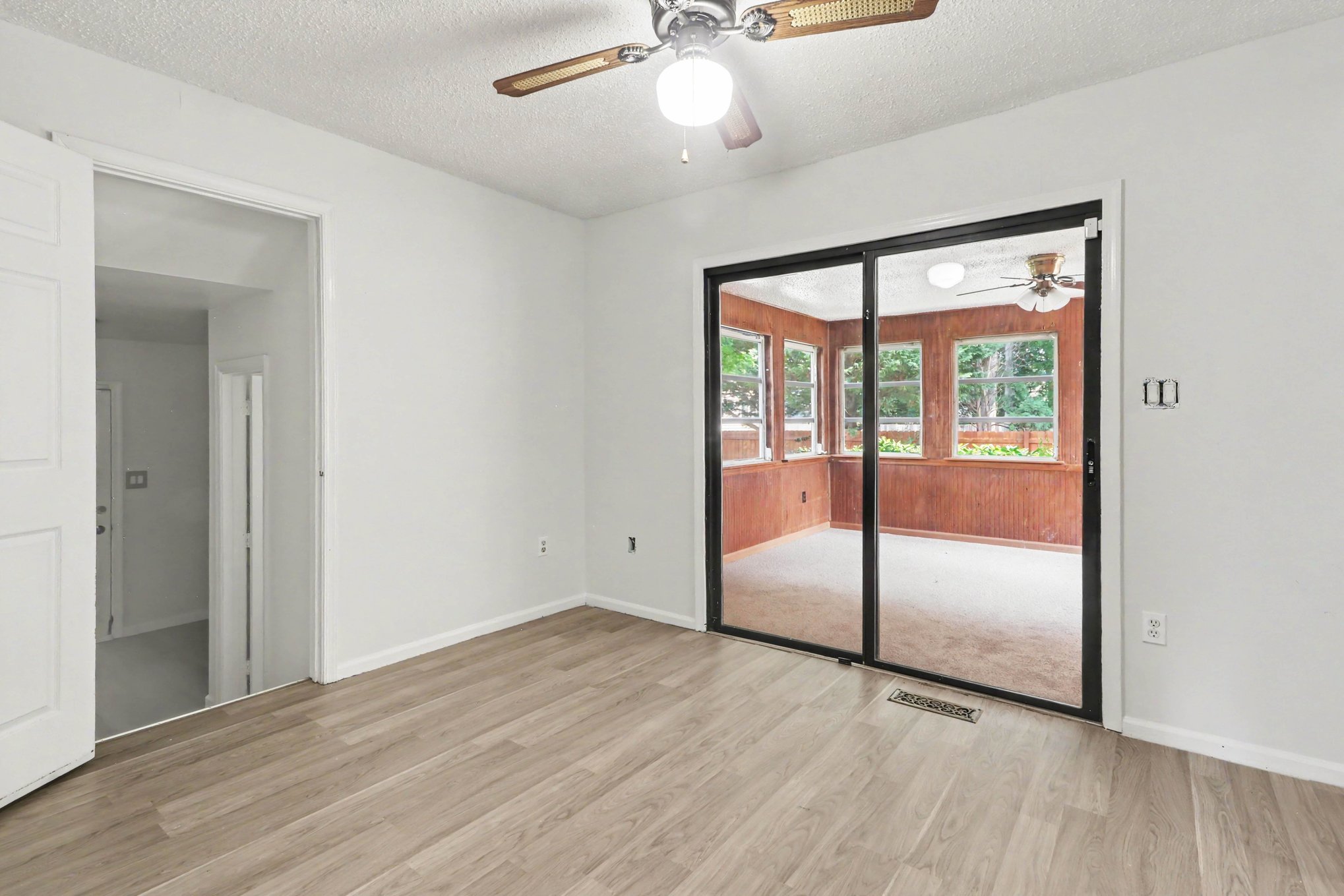 Photo 11 of 54 of 737 Fox Chase Cir, Bear, DE