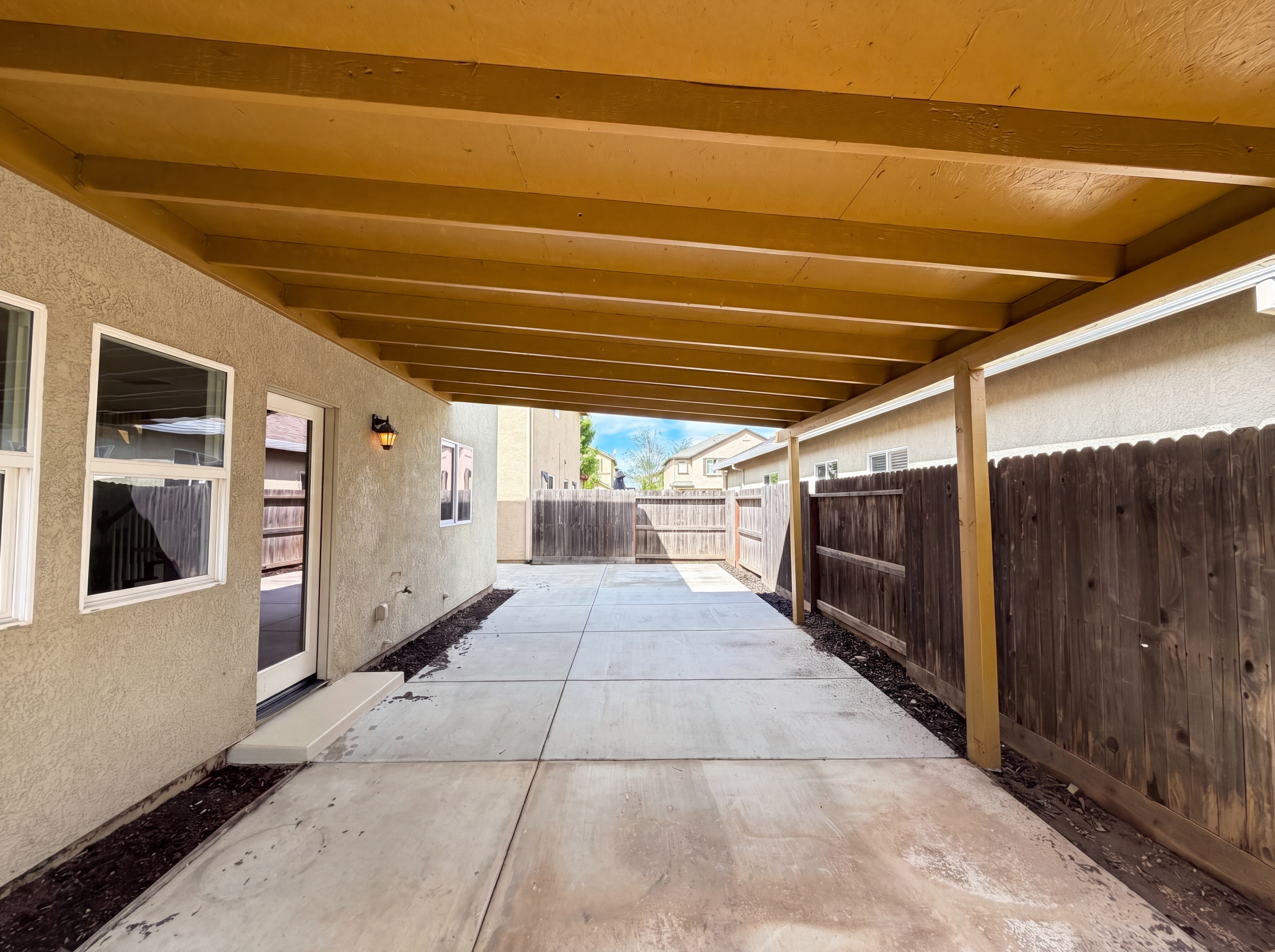 Photo 5 of 37 of 251 Sugnet Way, Sacramento, CA