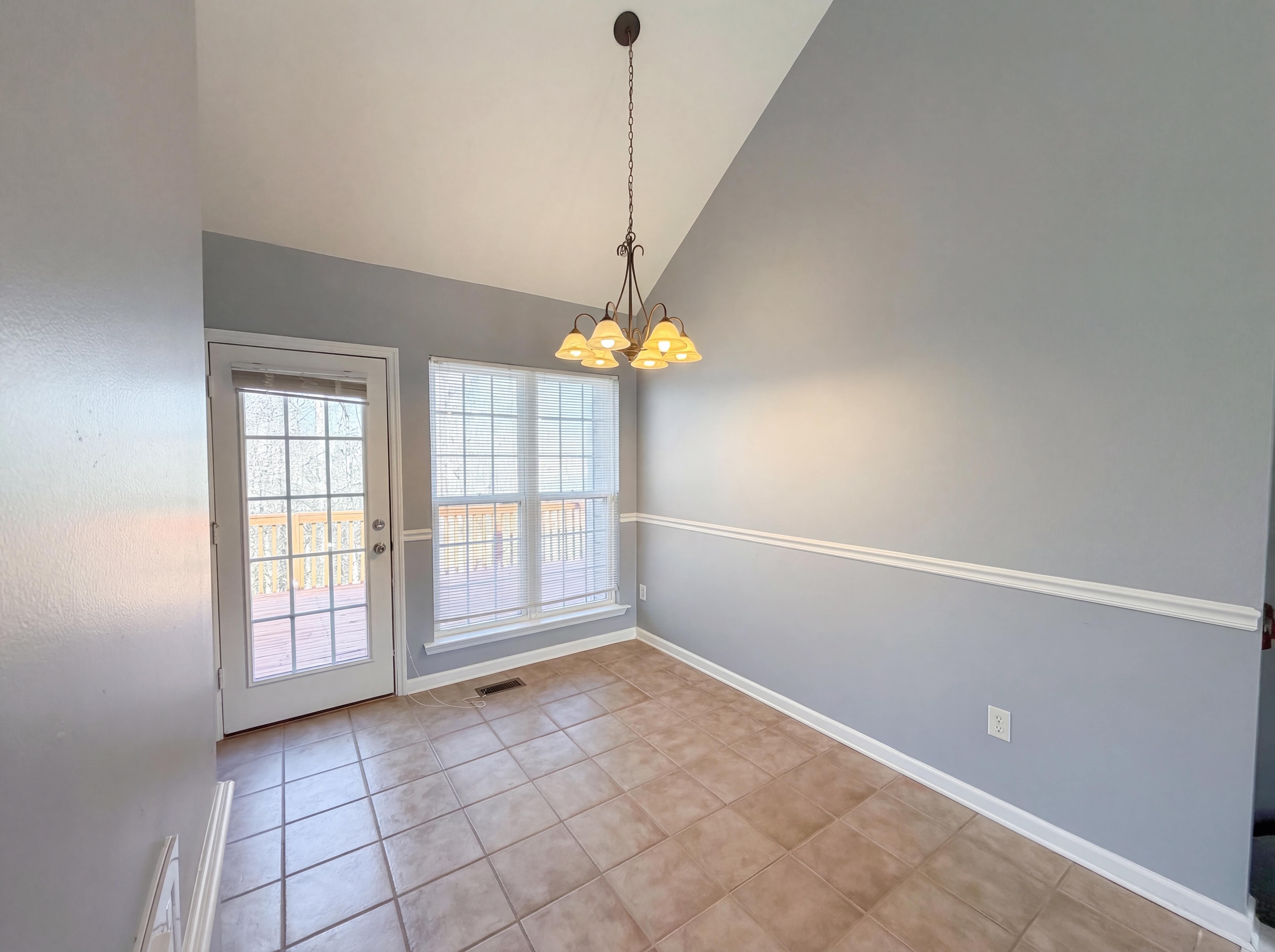 Photo 14 of 24 of 6937 Bucksland Dr, Ooltewah, TN