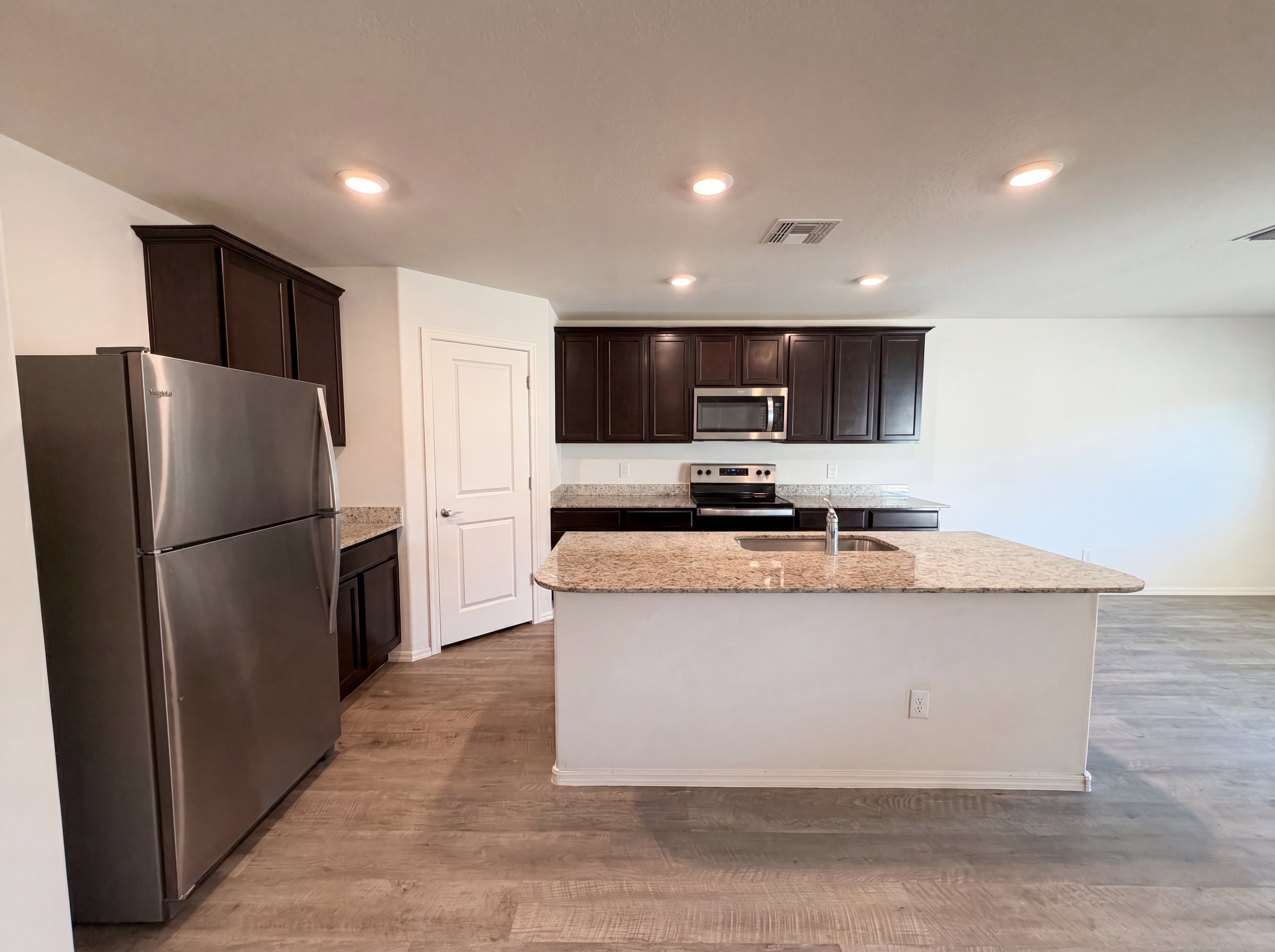 Photo 2 of 21 of 482 W Whitetail Dr, Casa Grande, AZ