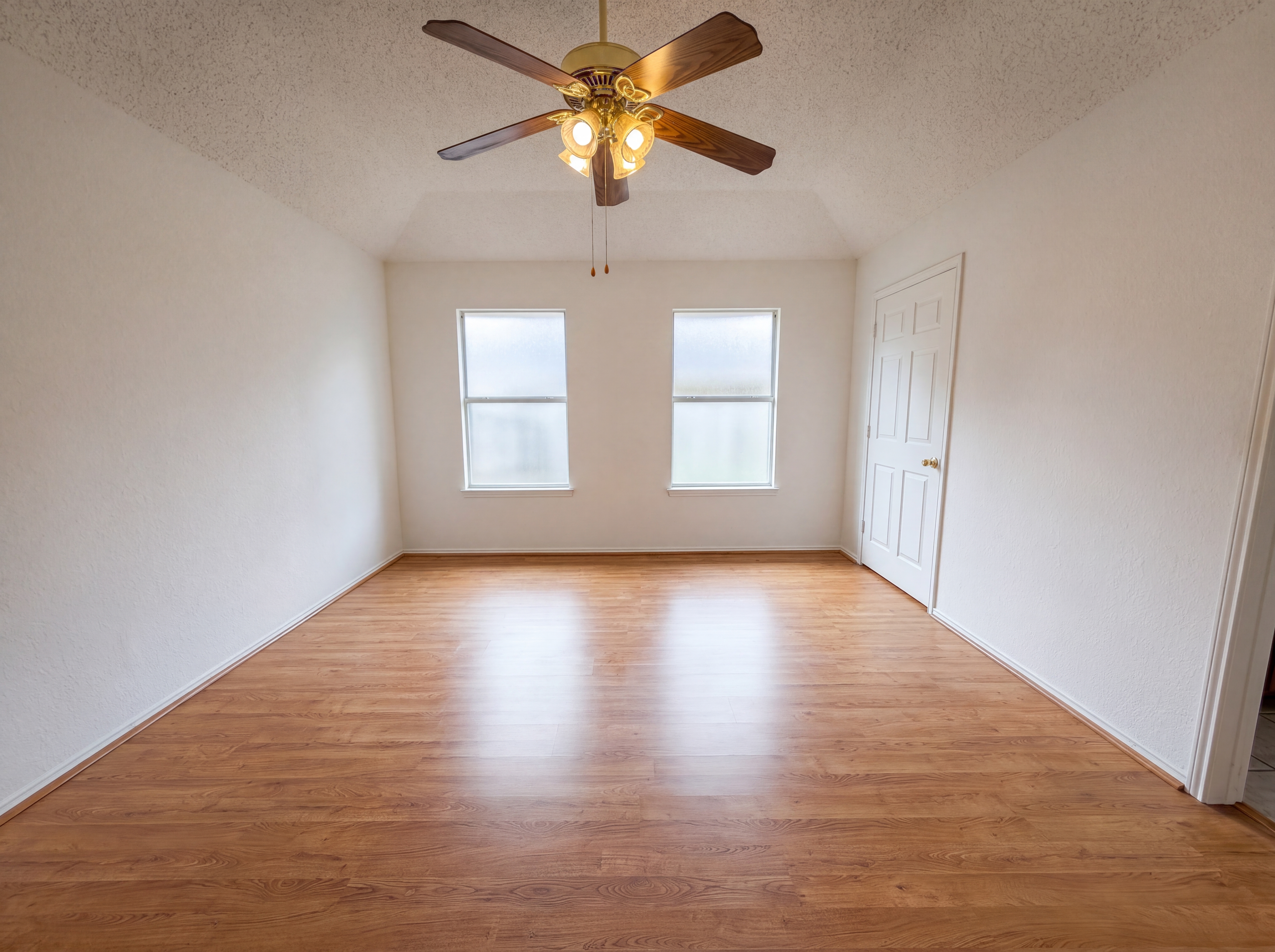 Photo 11 of 16 of 1233 Windy Meadows Dr, Burleson, TX