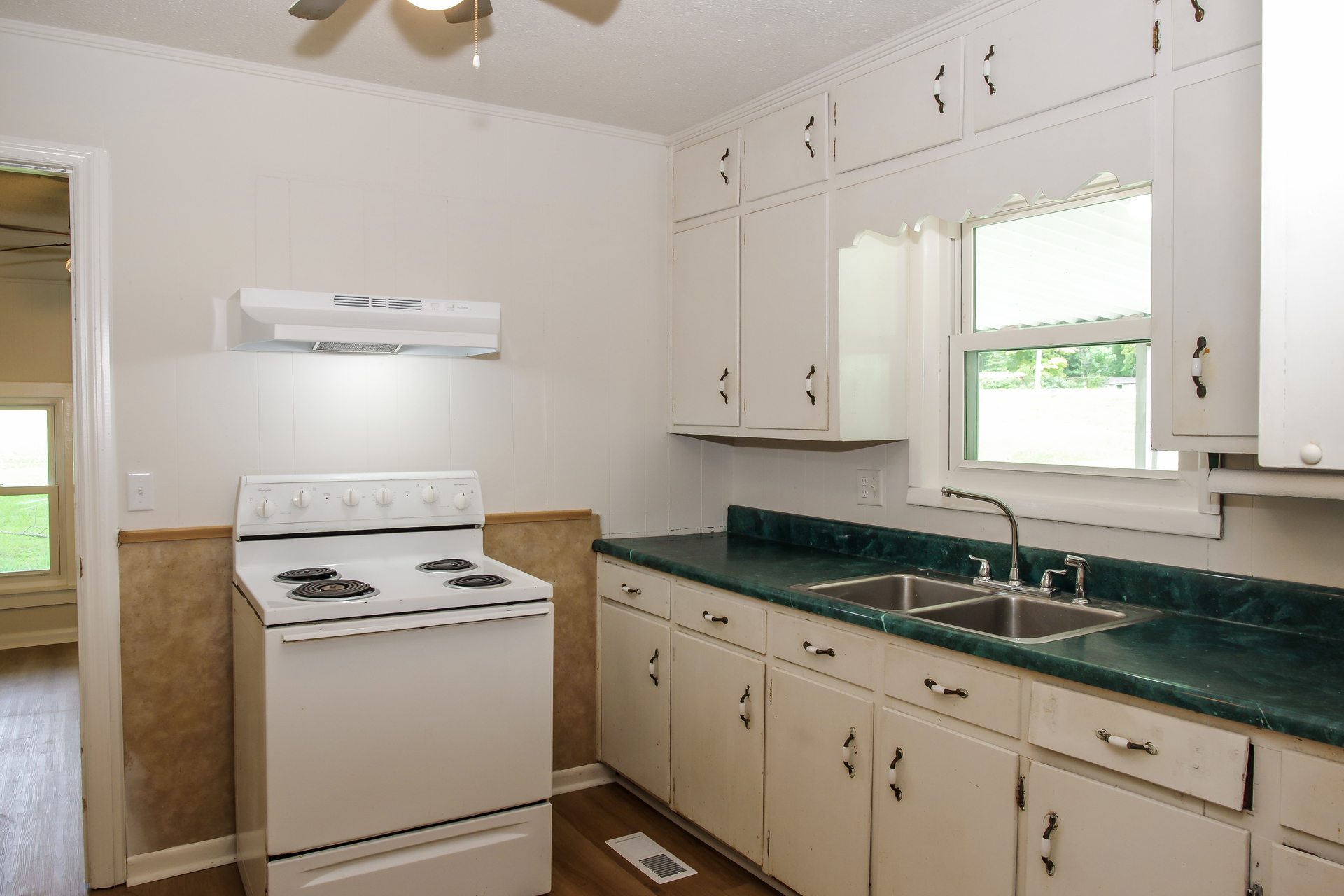 Photo 20 of 35 of 2294 Cullman Rd, Arab, AL