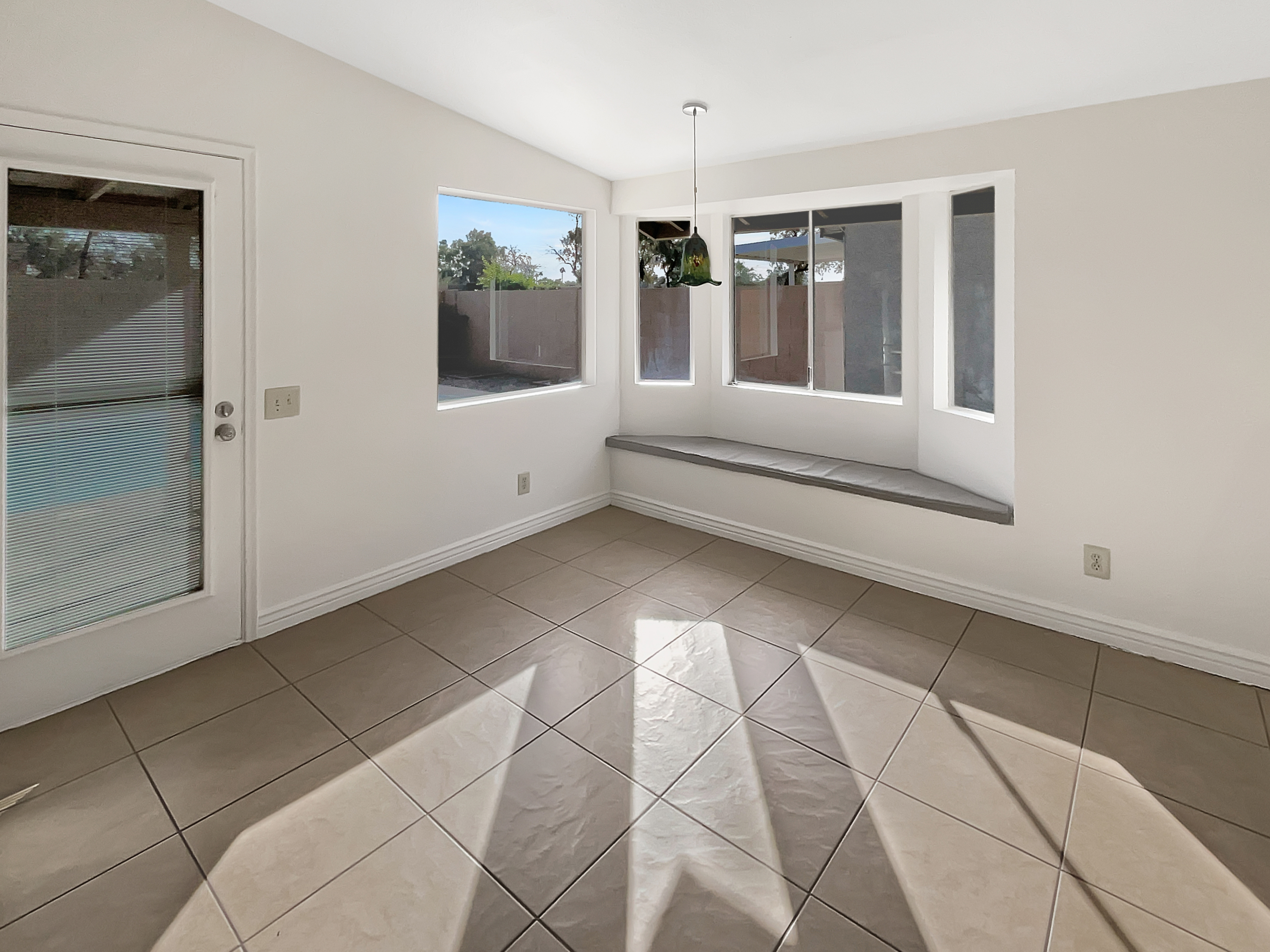 Photo 11 of 19 of 2015 N Villas Ln, Chandler, AZ