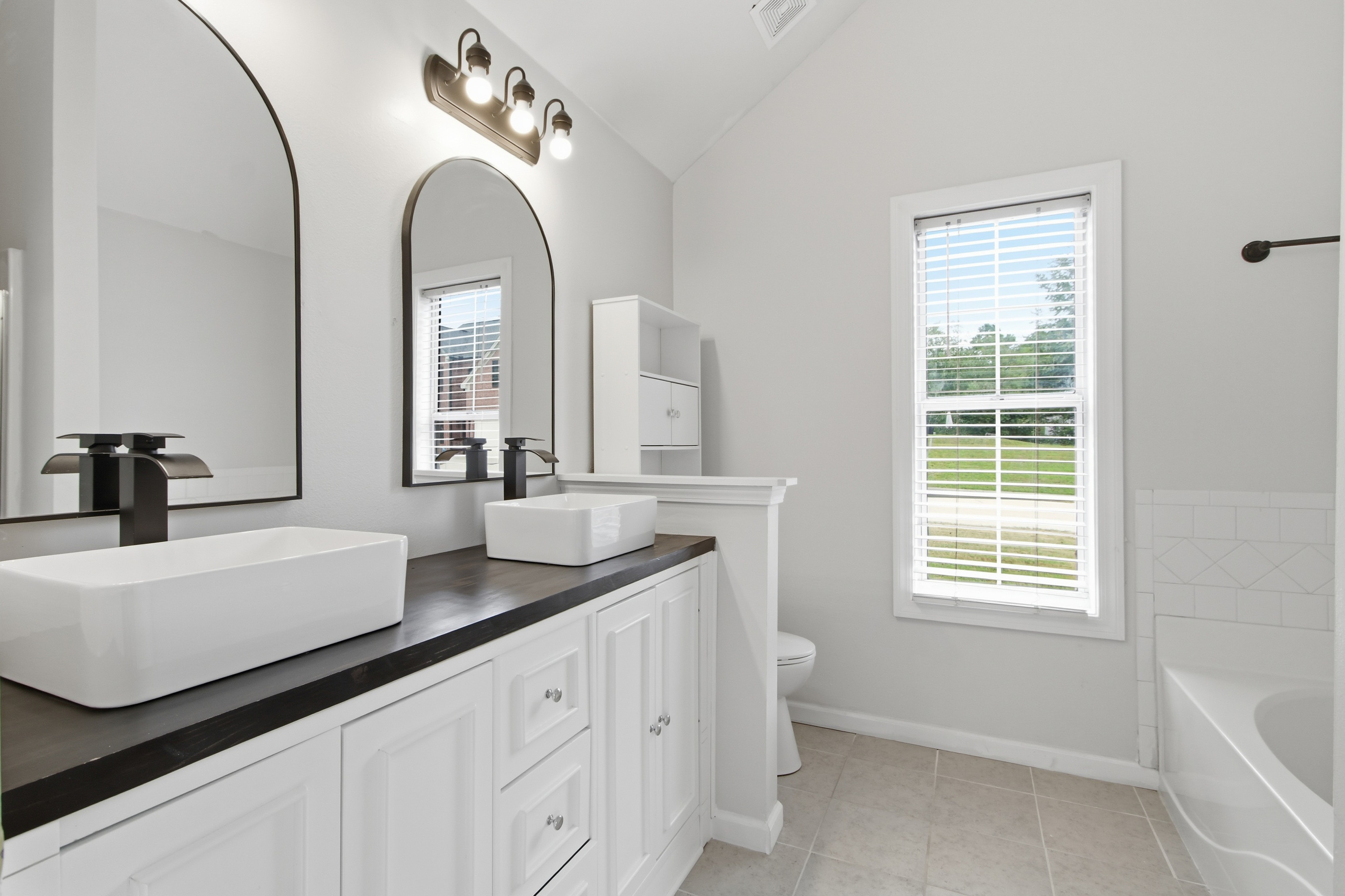 Photo 21 of 31 of 3708 Walnut Creek Way, Lithonia, GA