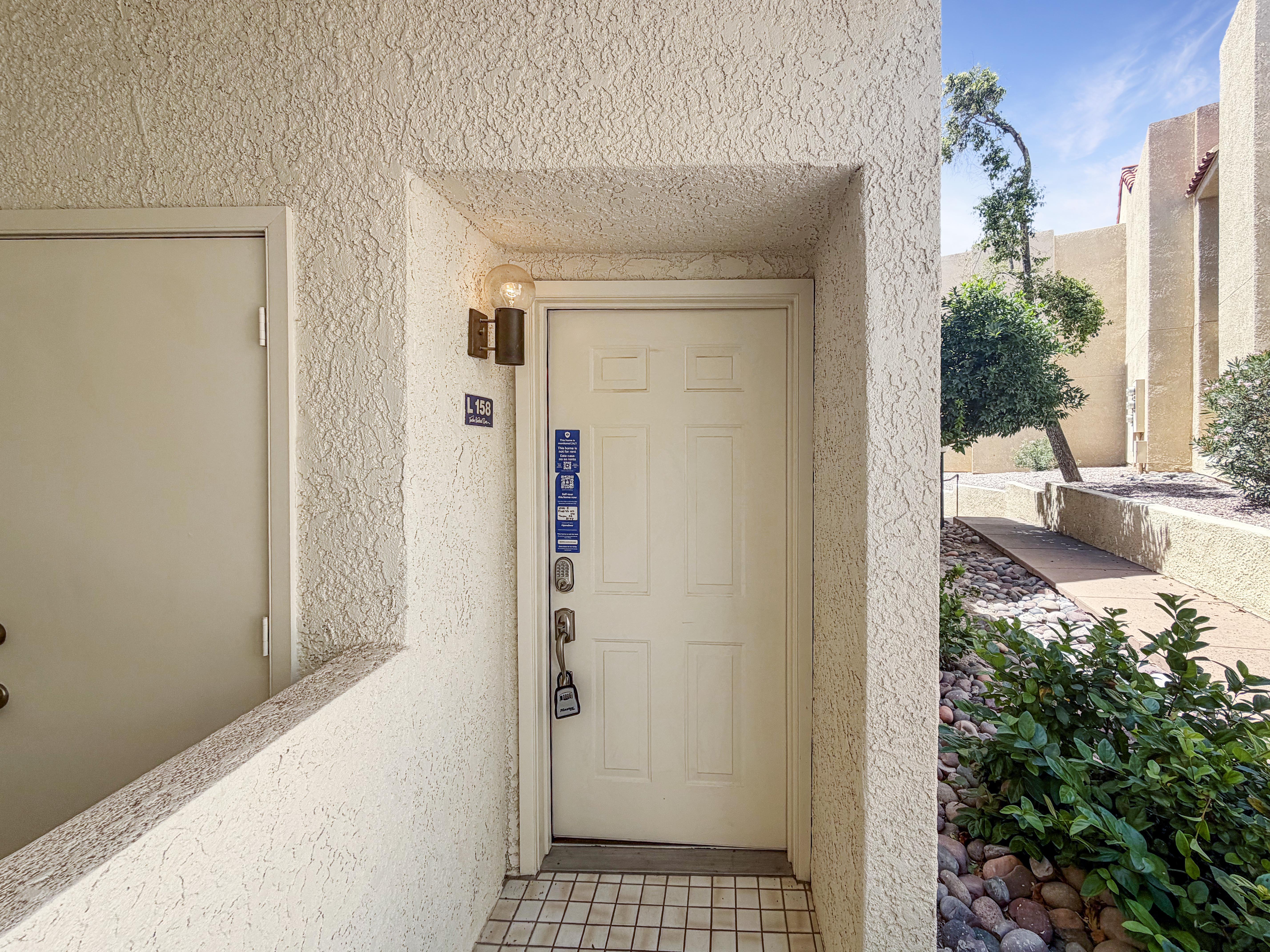 Photo 6 of 17 of 1200 E River Rd, Tucson, AZ