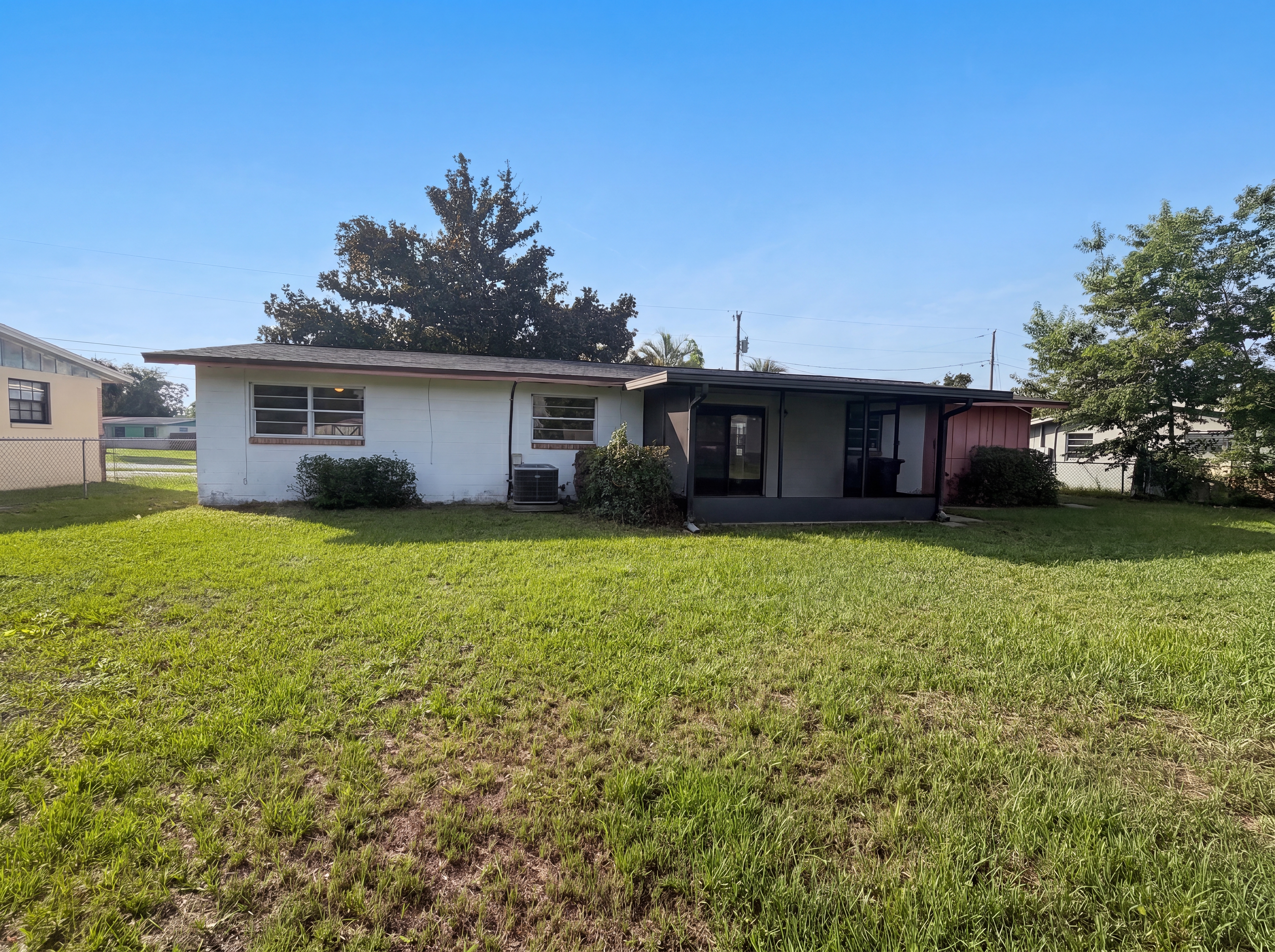 Photo 16 of 17 of 279 Bonnlyn Dr, Orange Park, FL