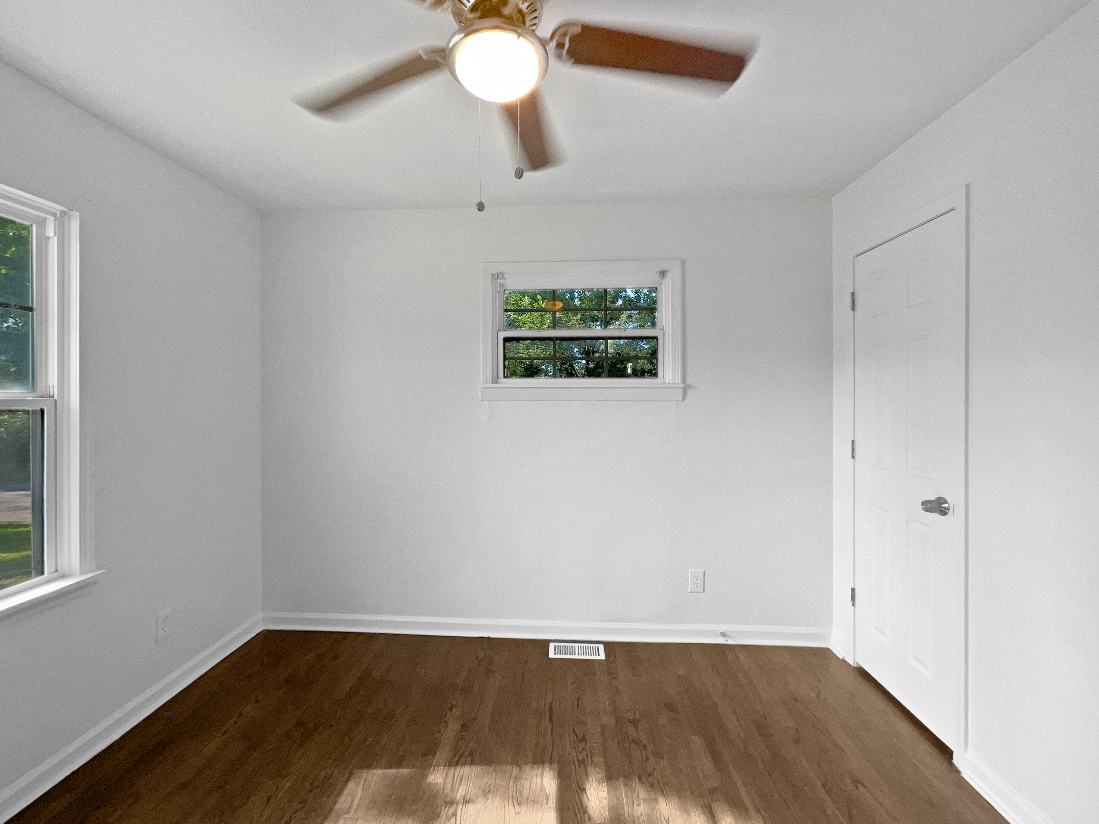 Photo 14 of 20 of 10014 Hardesty Ave, Kansas City, MO