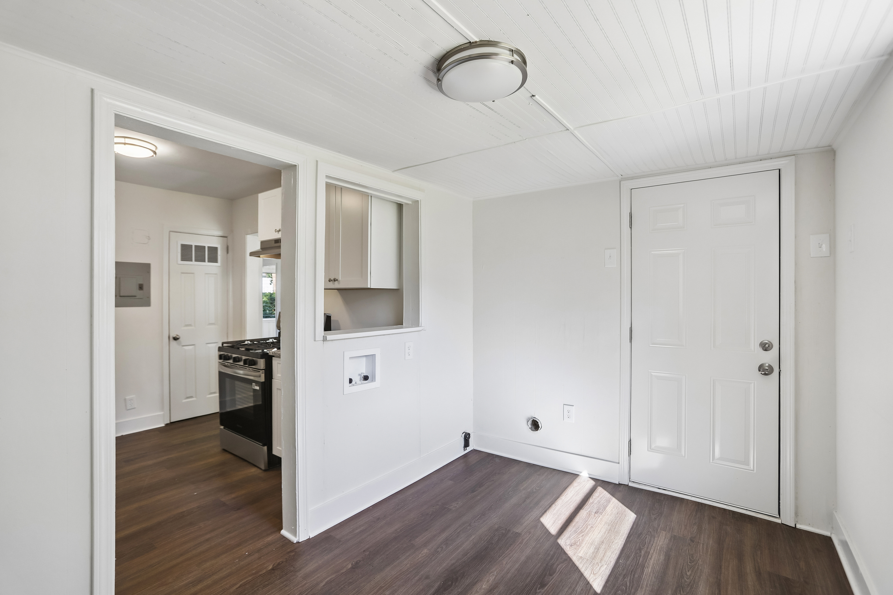 Photo 45 of 53 of 1330 Lynford Dr SW, Atlanta, GA