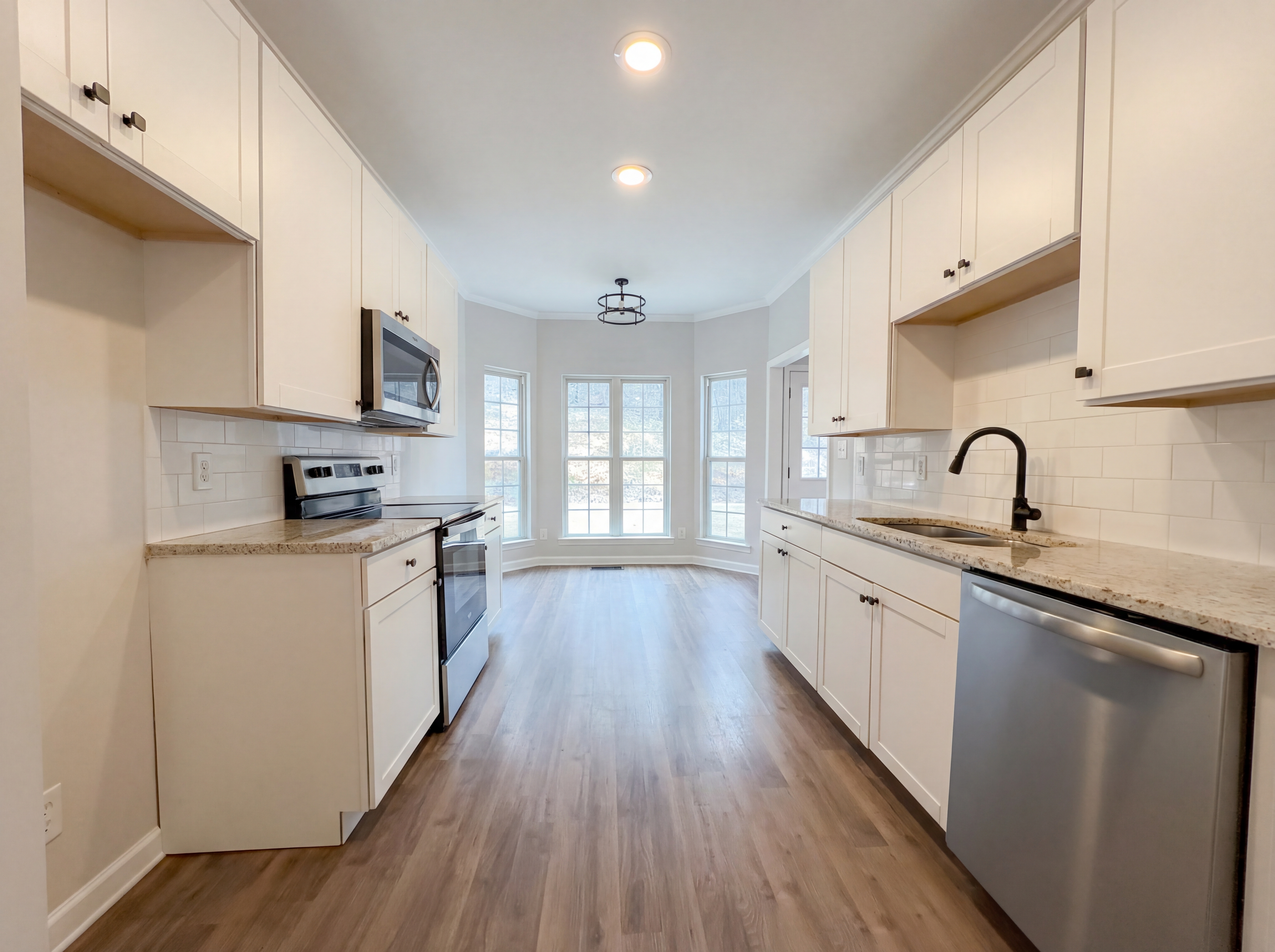 Photo 2 of 18 of 1250 Lakeside Dr, McCalla, AL
