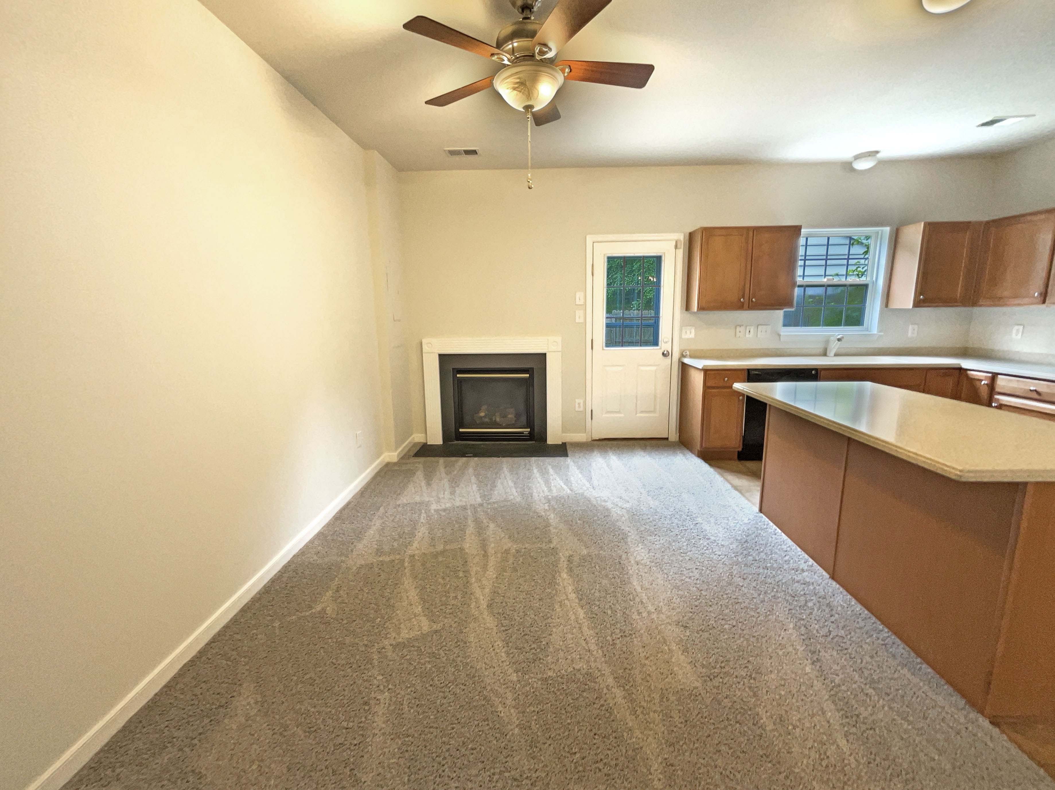 Photo 13 of 22 of 4116 Dominion Townes Cir, Richmond, VA