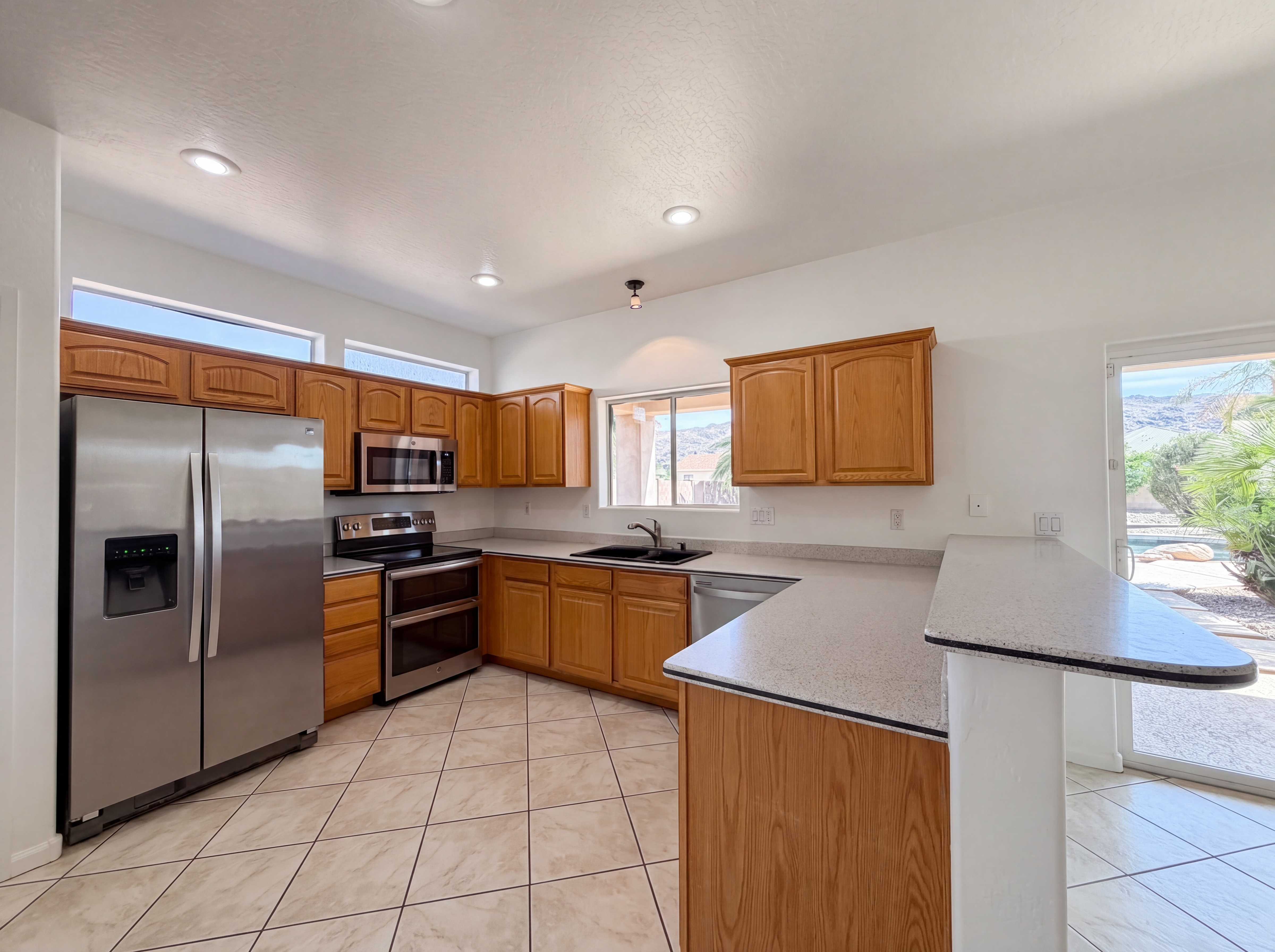 Photo 10 of 26 of 1519 E Desert Ln, Phoenix, AZ