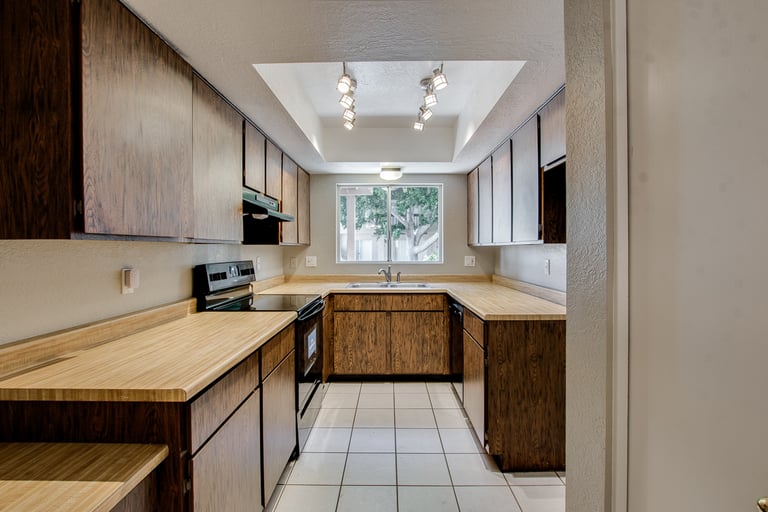 Photo 2 of 25 - 2232 W Lindner Ave #23, Mesa, AZ 85202