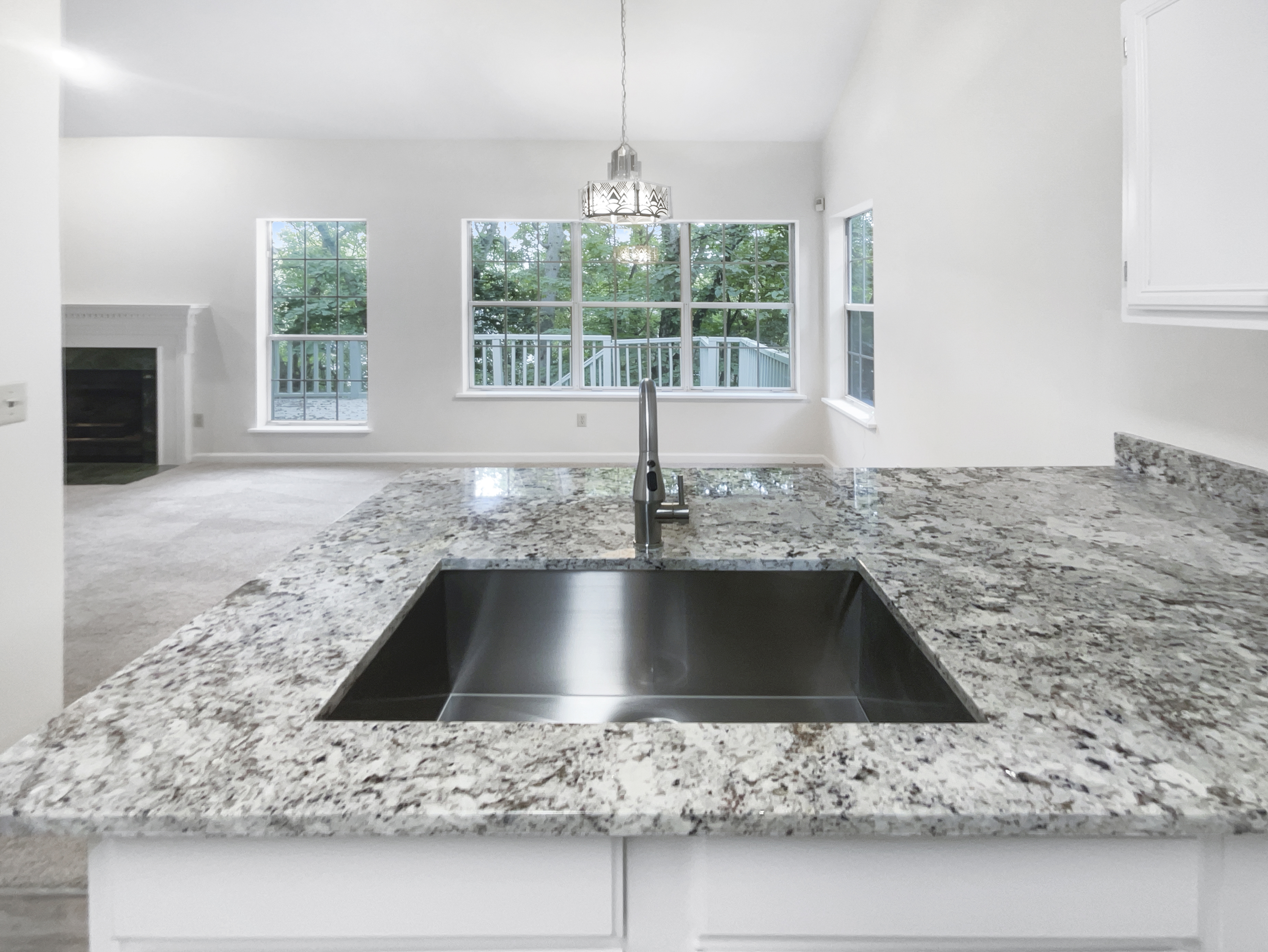 Photo 9 of 33 of 824 N Woodstone Ln, Nashville, TN