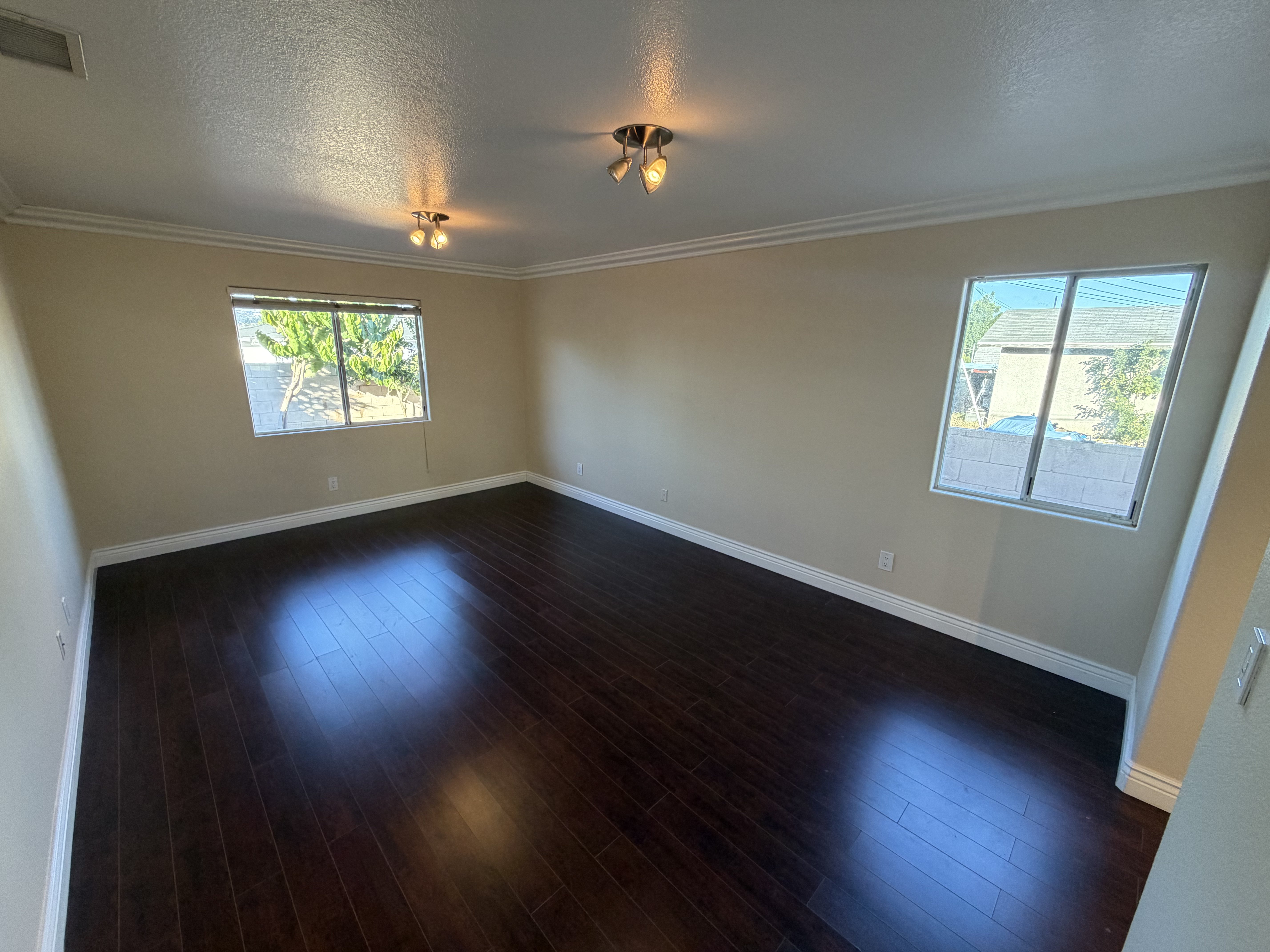 Photo 13 of 34 of 14803 Light St, Whittier, CA