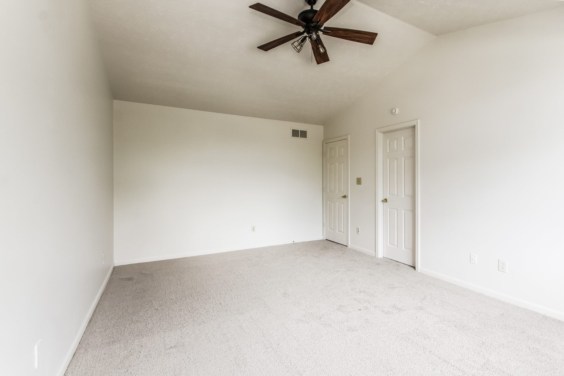 Photo 9 of 22 of 7641 Germander Ln, Indianapolis, IN