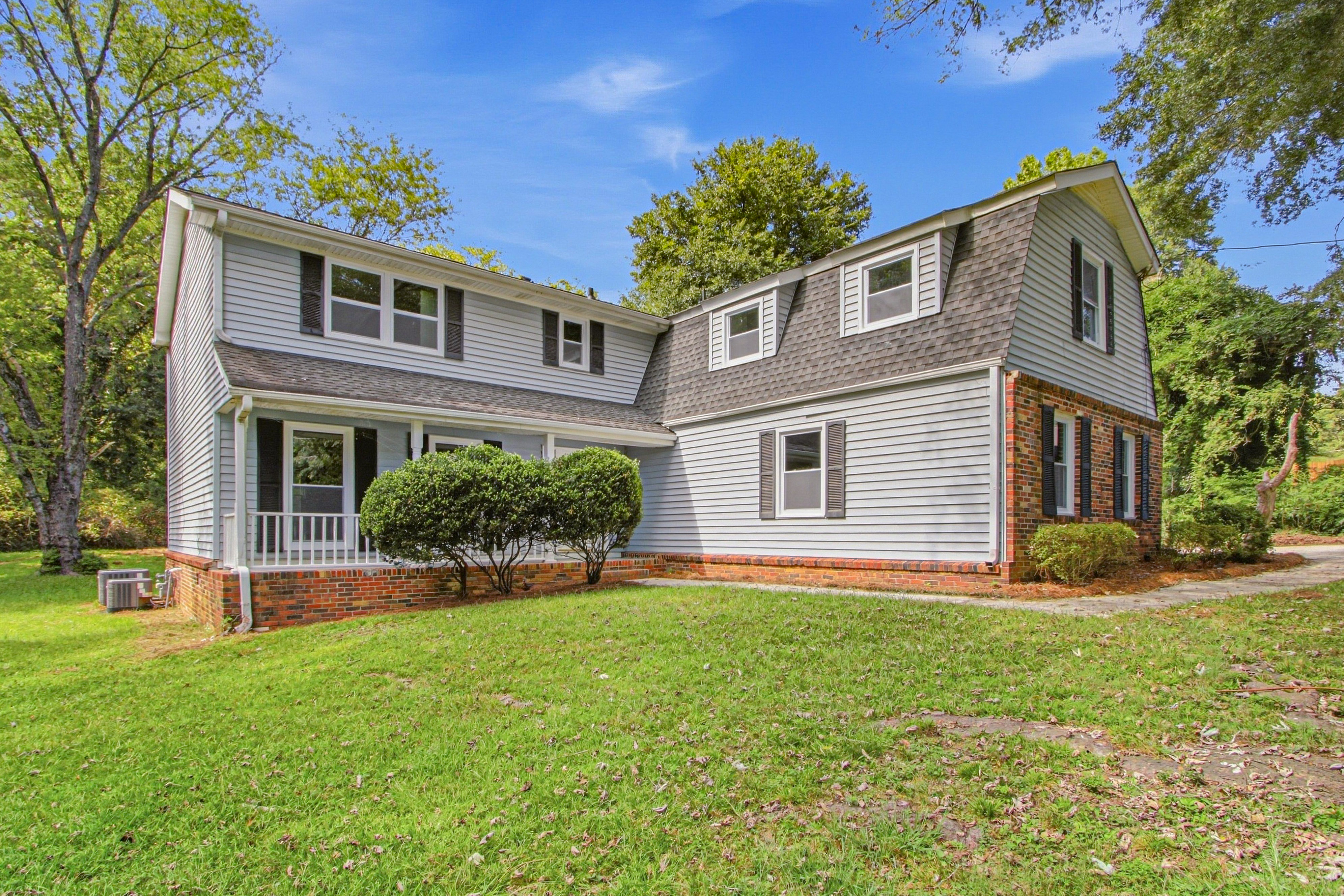 Photo 41 of 45 of 2215 Angela Dr SW, Lilburn, GA