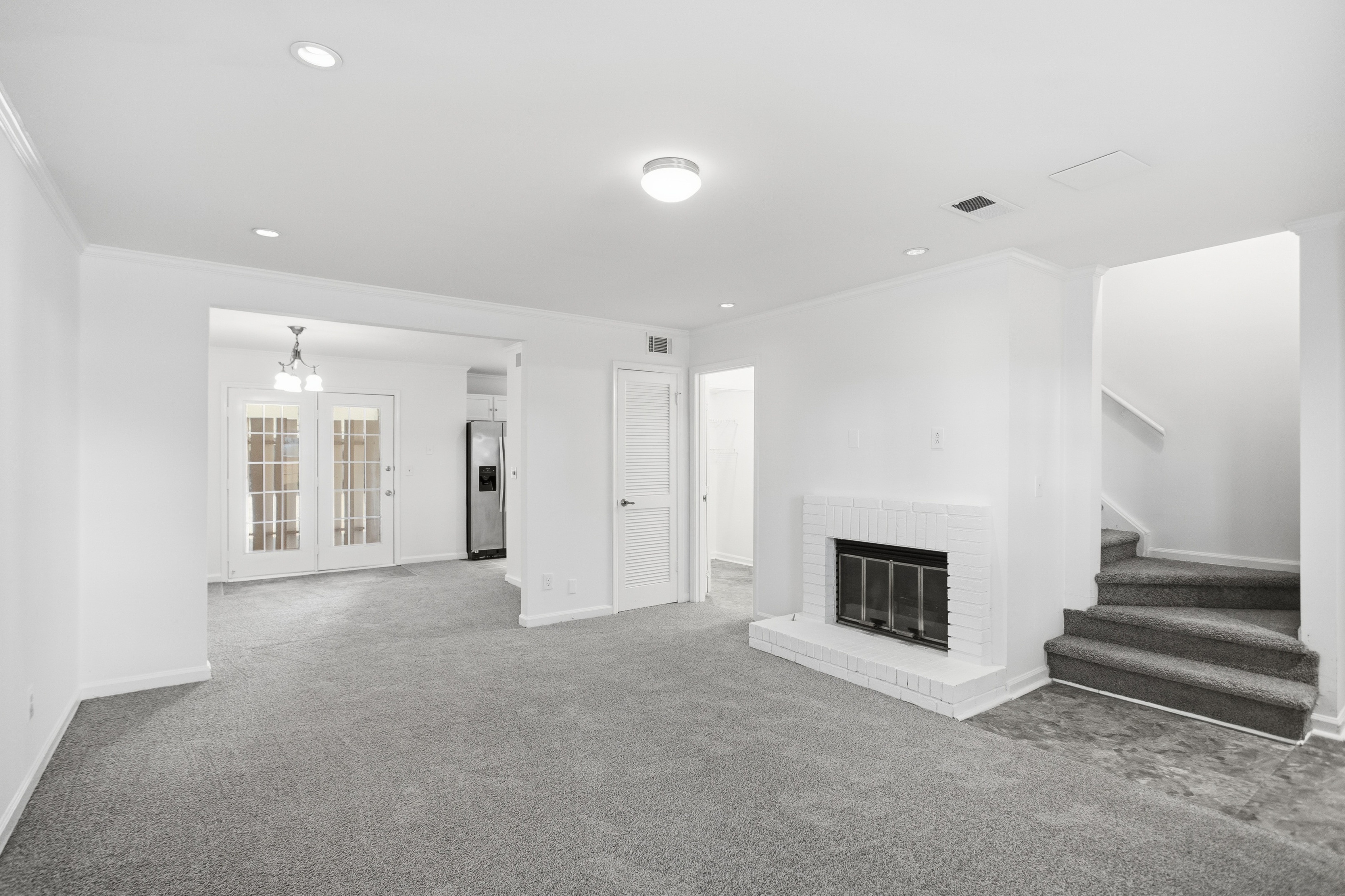 Photo 8 of 24 of 132 Old Ferry Way, Roswell, GA