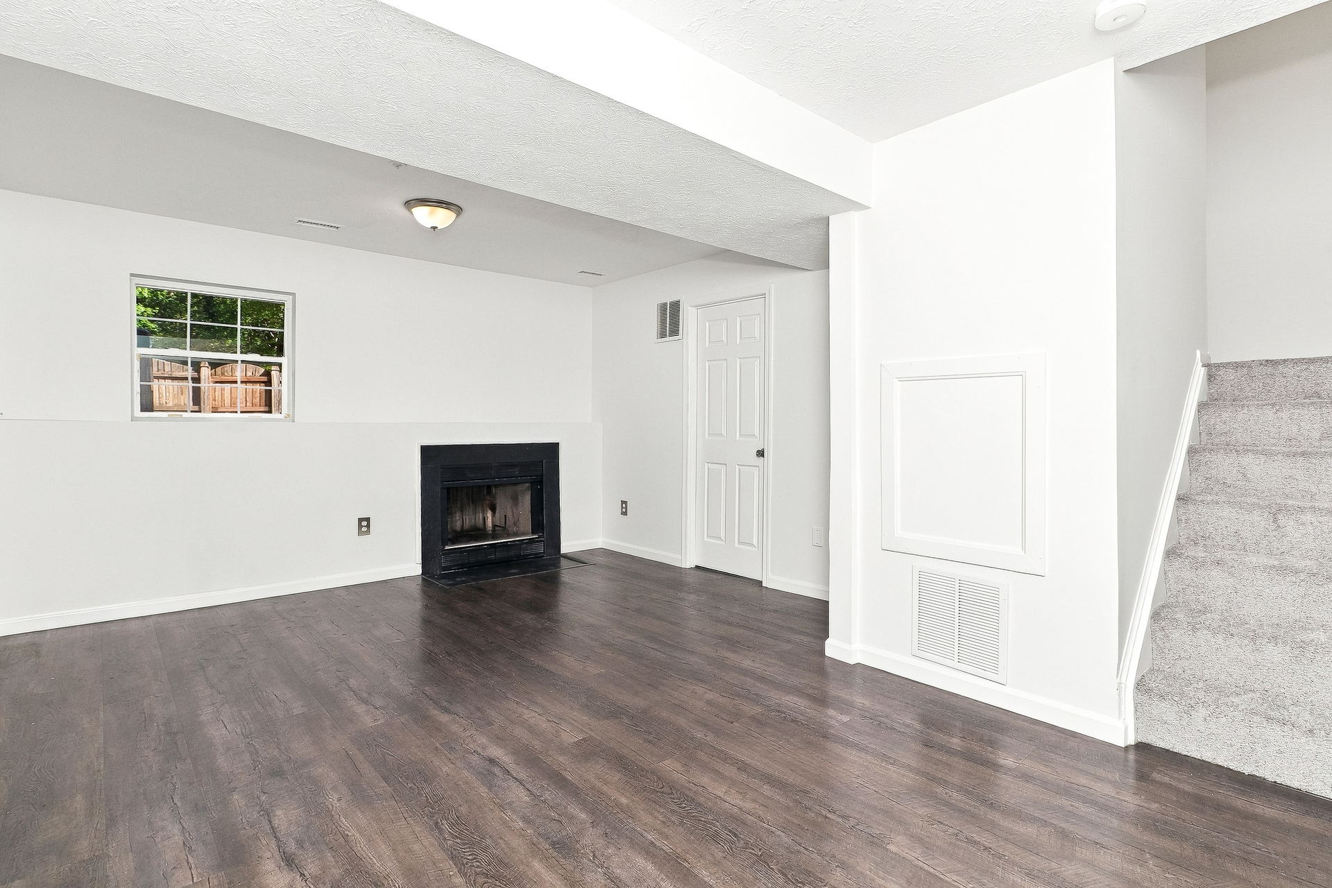 Photo 15 of 23 of 4042 Tahoe Pl, White Plains, MD