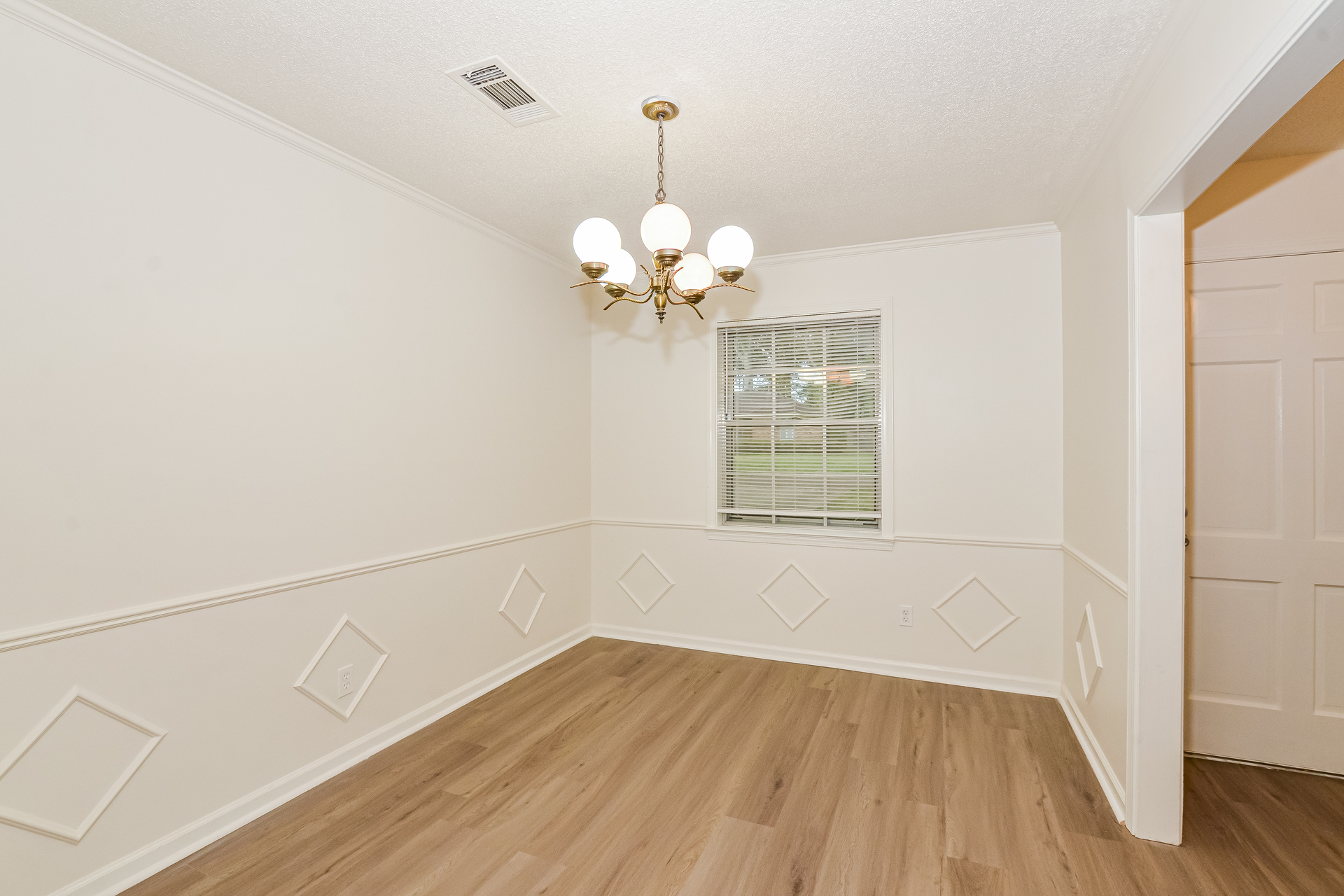 Photo 10 of 21 of 9540 Stuart St, Olive Branch, MS