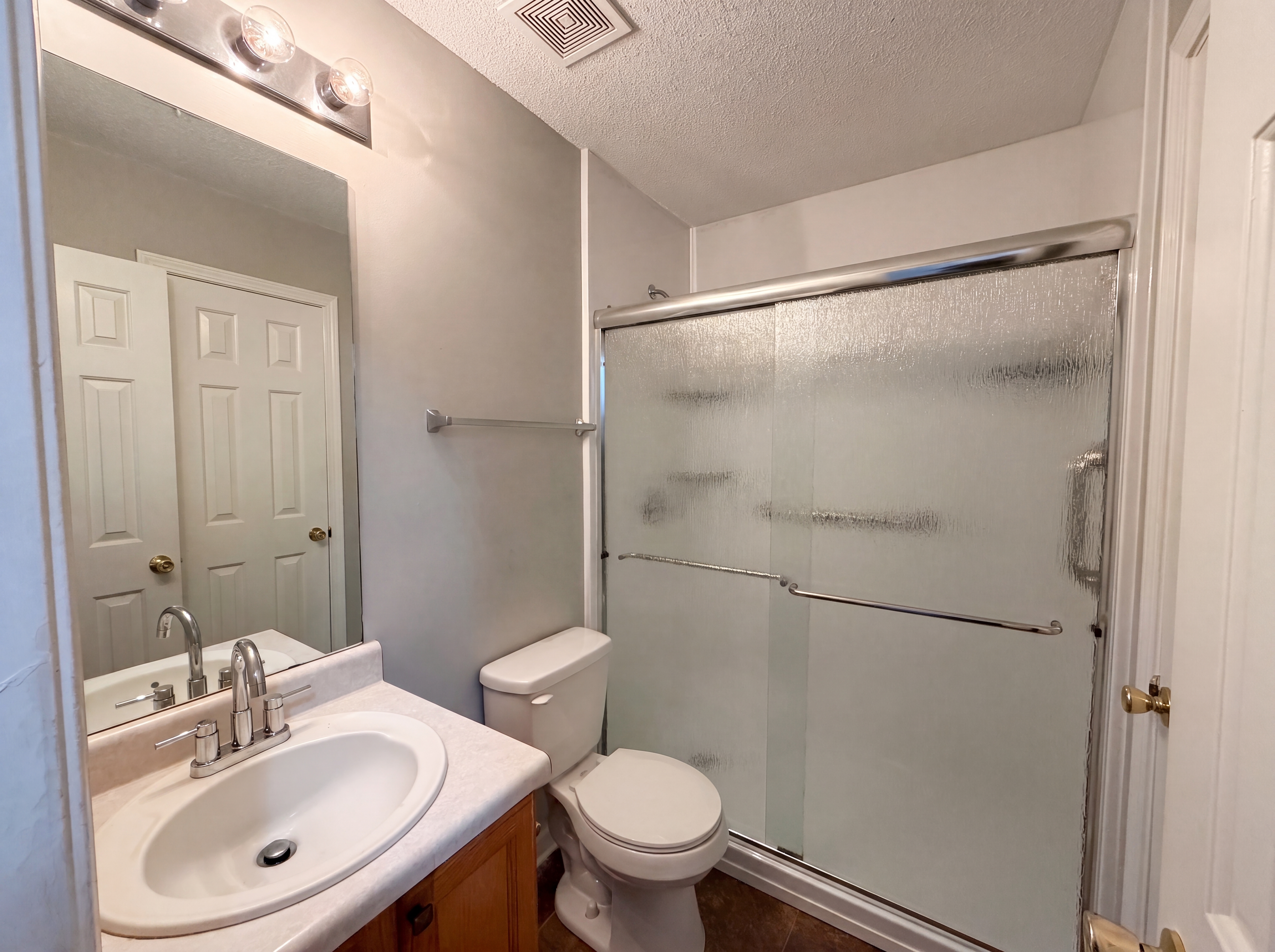 Photo 6 of 19 of 3167 River Oak Rd, Decatur, GA