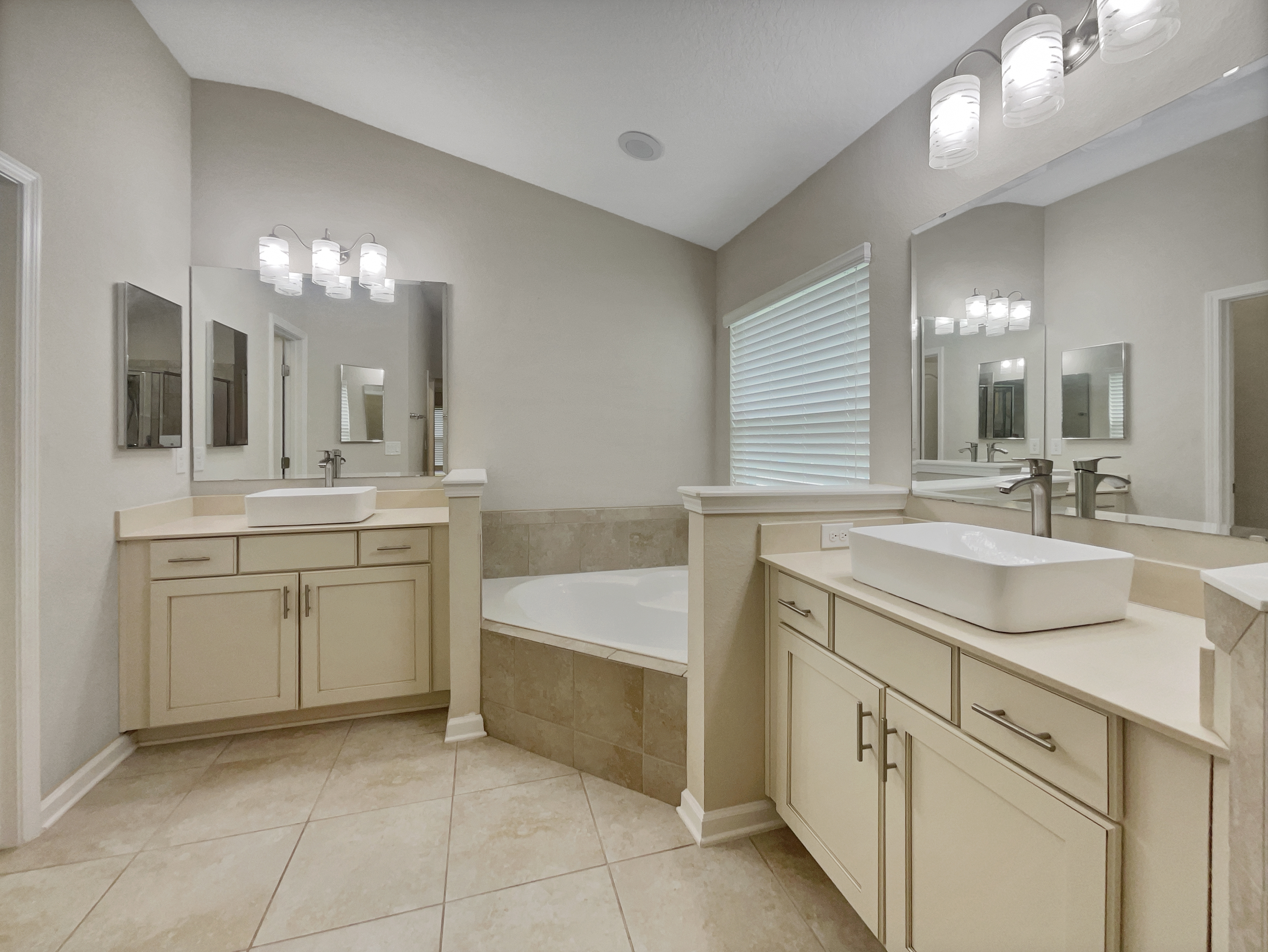 Photo 18 of 26 of 68 Auberry Dr, Palm Coast, FL