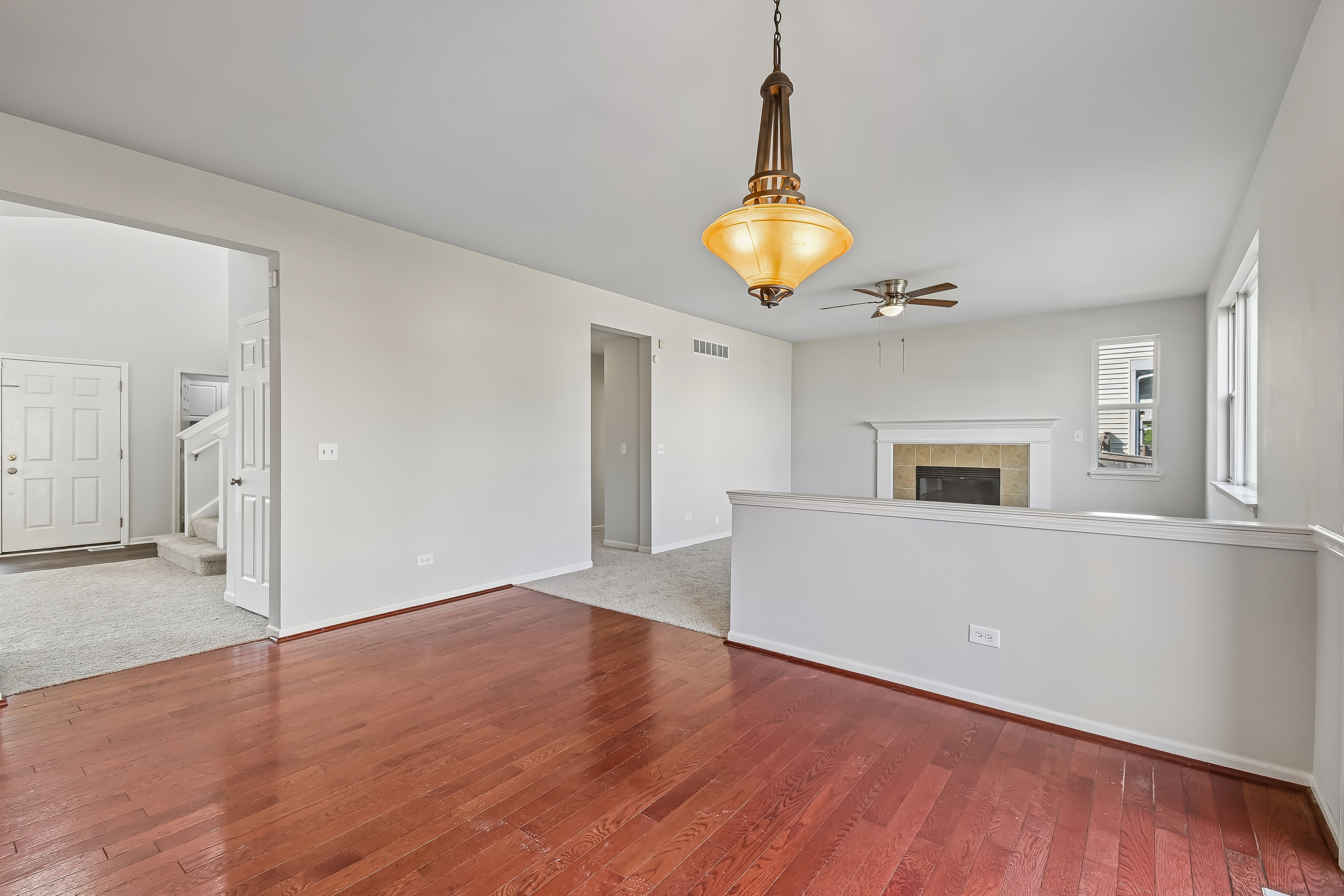 Photo 11 of 69 of 1409 Baltz Dr, Joliet, IL